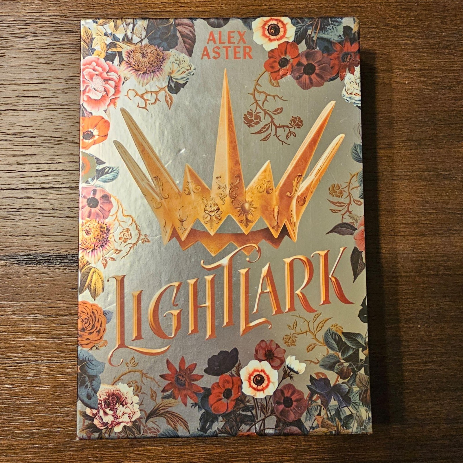 NEW Lightlark Collector&rsquo;s Edition Alex Aster Amulet Floral HC YA Fantasy