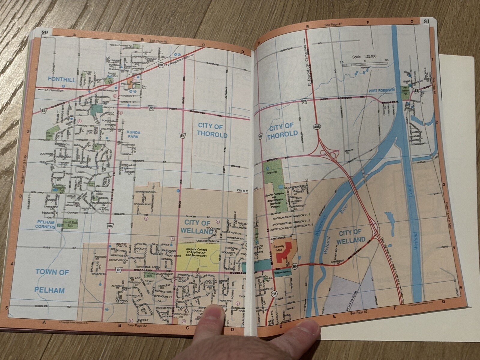Rand McNally Hamilton and Niagara Region street atlas Ontario Canada