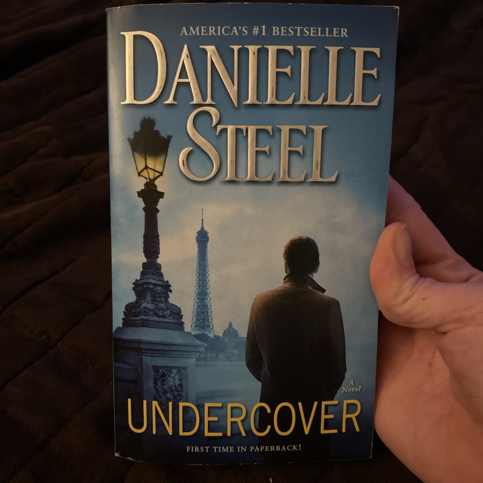 Undercover Novel Written By Danielle Steel Paperback 396 Pages