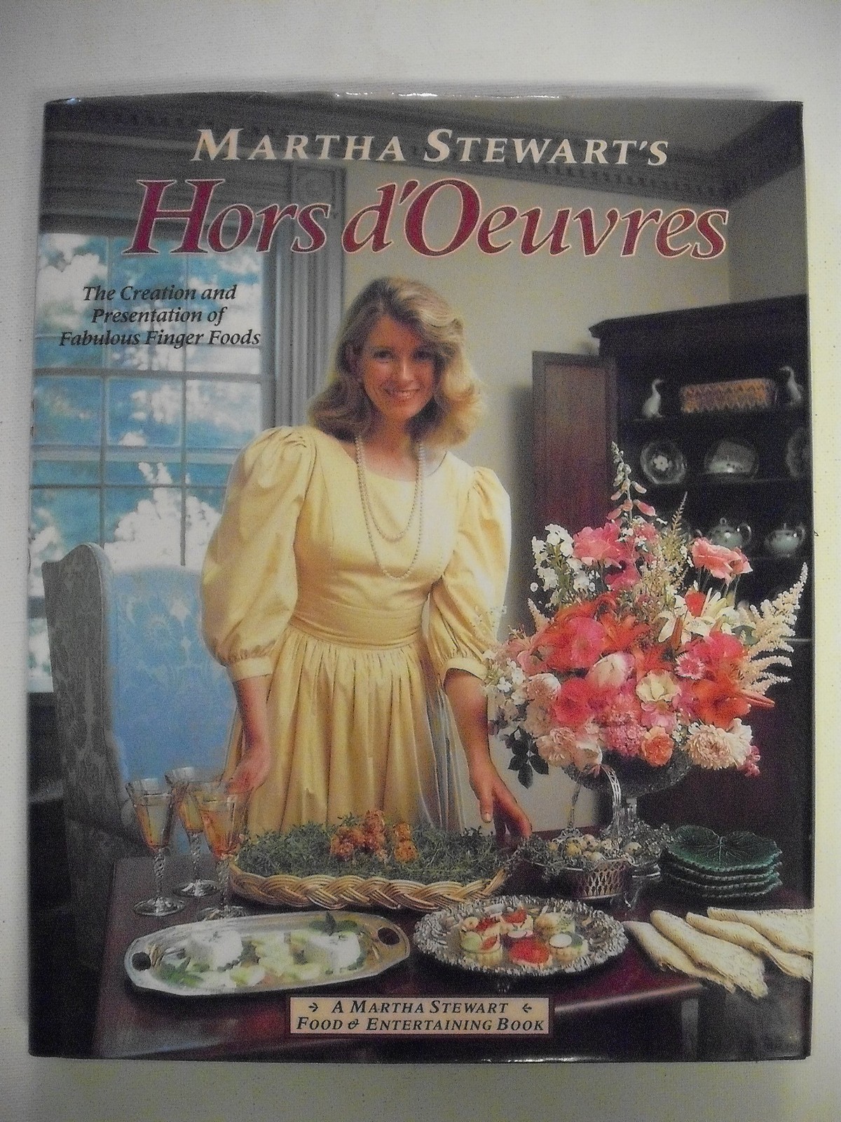 Martha Stewart&rsquo;s Hors D&rsquo;oeuvres: The Creation and Presentation of Fabulous F…
