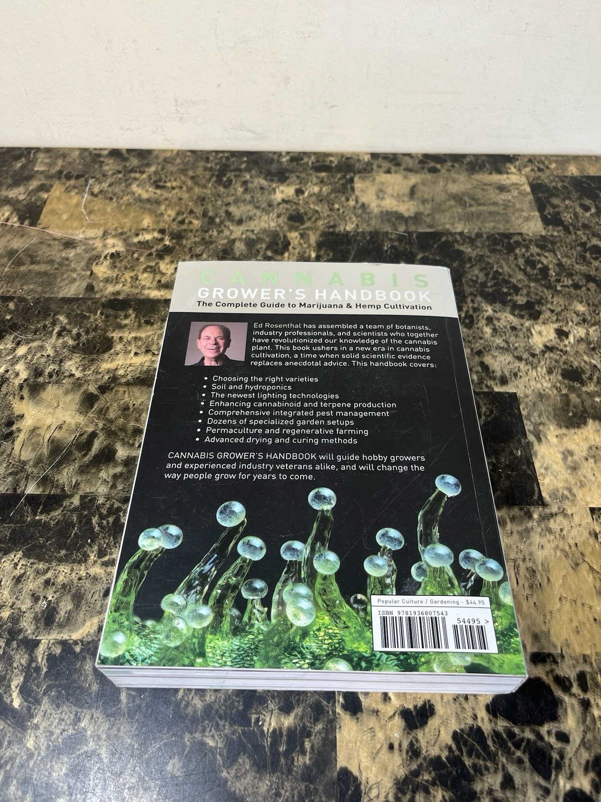 CANNABIS GROWER&rsquo;S HANDBOOK: A COMPLETE GUIDE By Ed Rosenthal – Good Condition