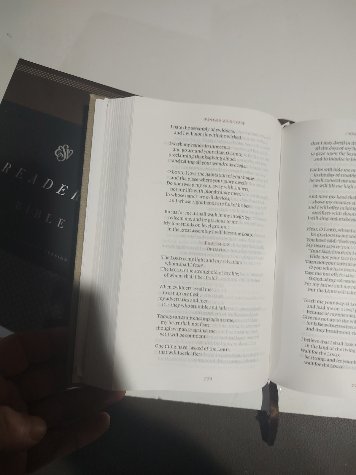 ESV Reader&rsquo;s Bible (Cloth over Board, Timeless Design) by Not Available…