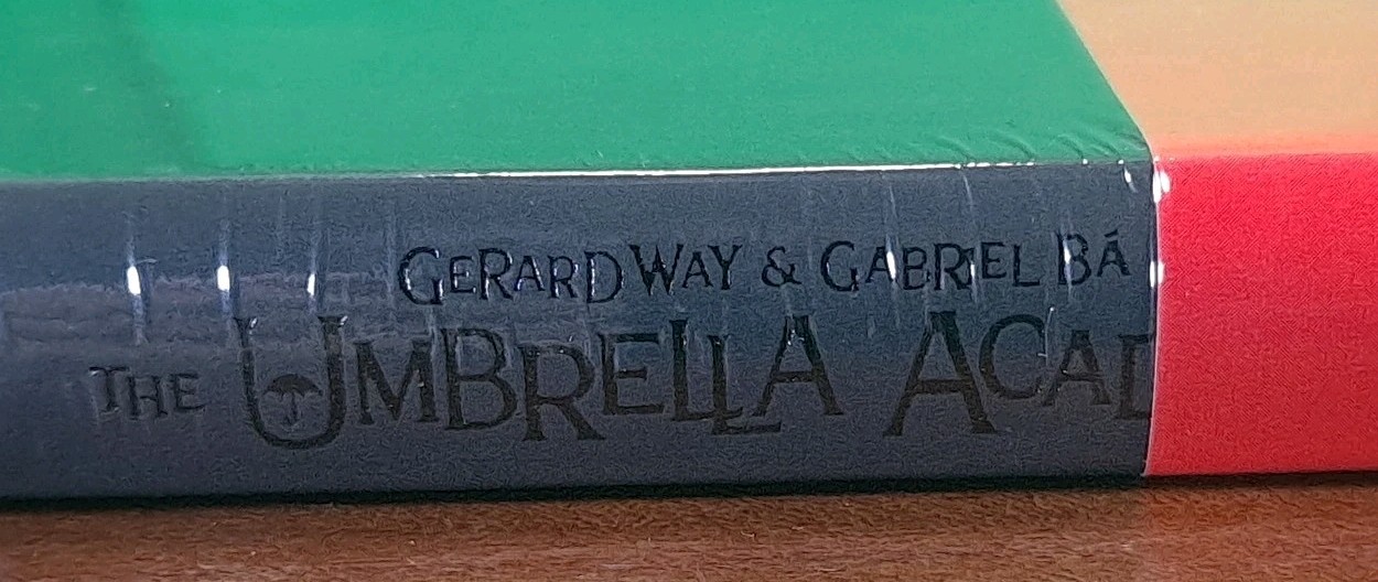 New « The Umbrella Academy » Blank Leather Bound Journal with Pocket 192 Pages