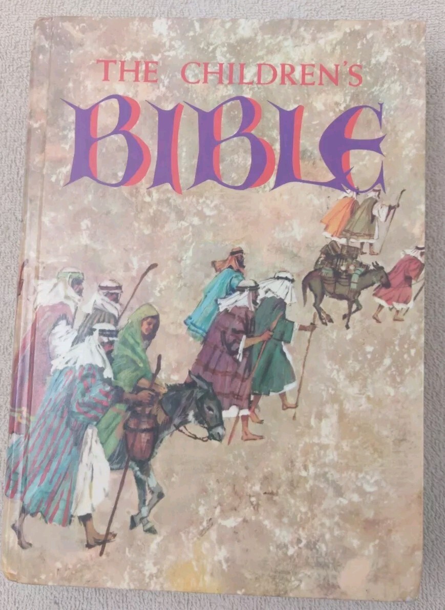 Children&rsquo;s Illustrated Bible: A Full-Color Bible for Kids by Golden Books GUC