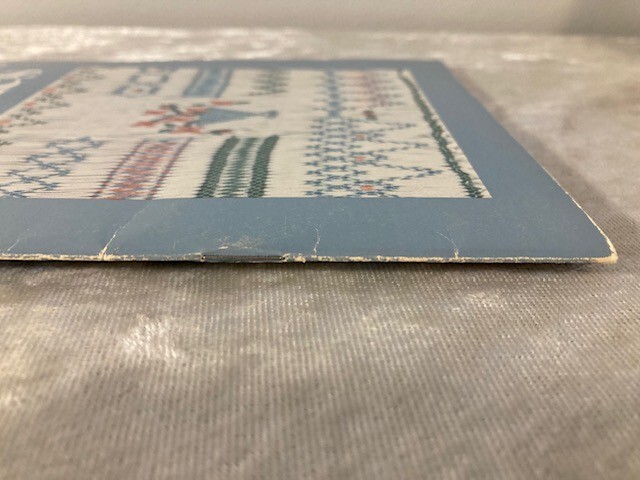 Dianne Durand&rsquo;s Smocking Stitches Paperback 26 Pages Revised Edition 1982
