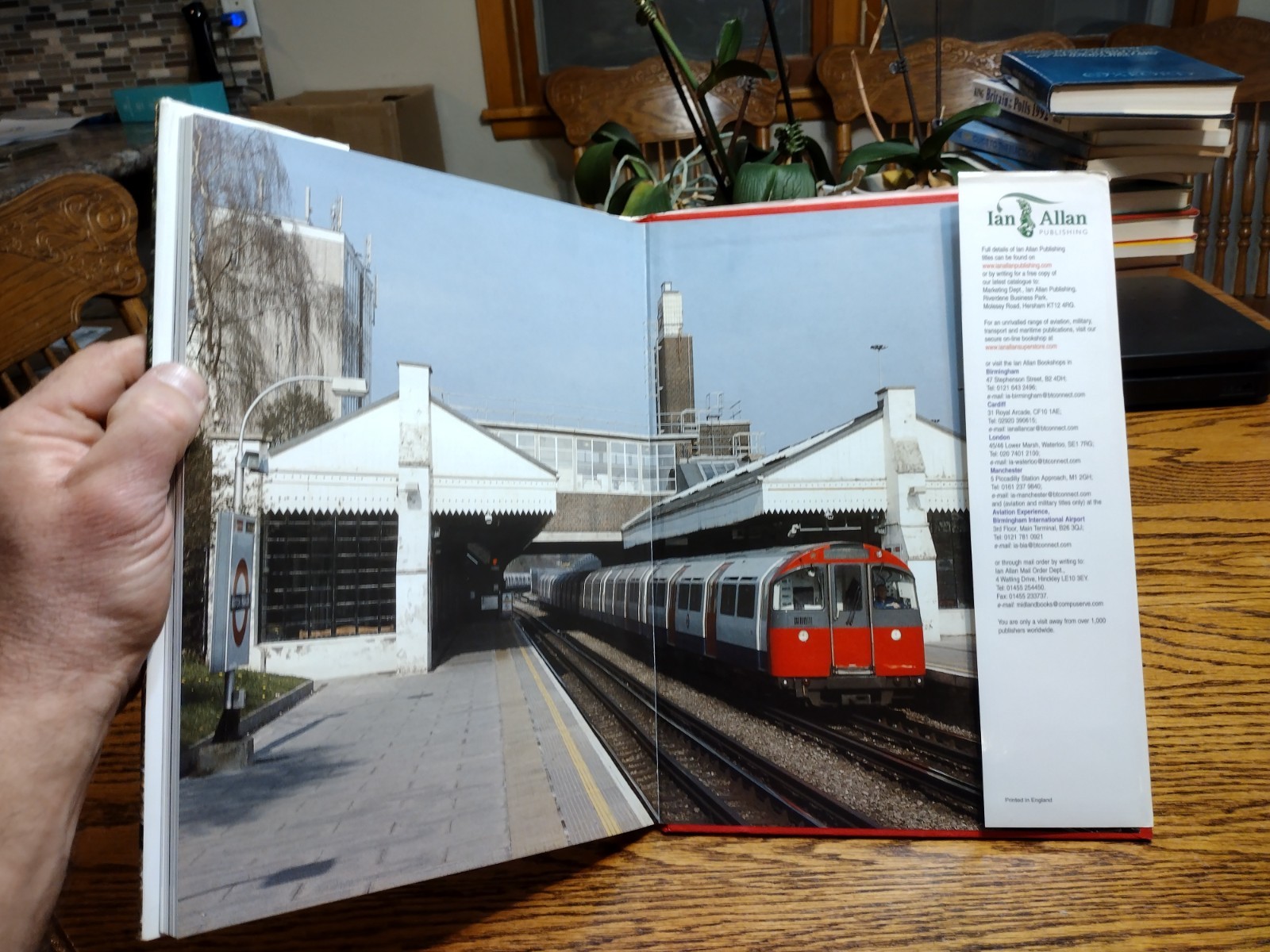 London&rsquo;s Underground John Glover 2003 Hardback Published Ian Allan 160 pages