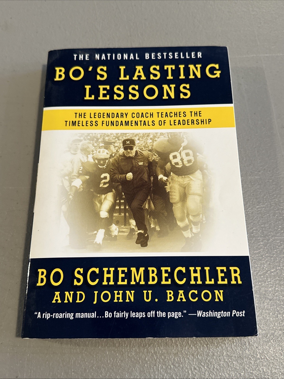 Bo&rsquo;s Lasting Lessons [Paperback] Schembechler, Bo. & John U. Bacon.