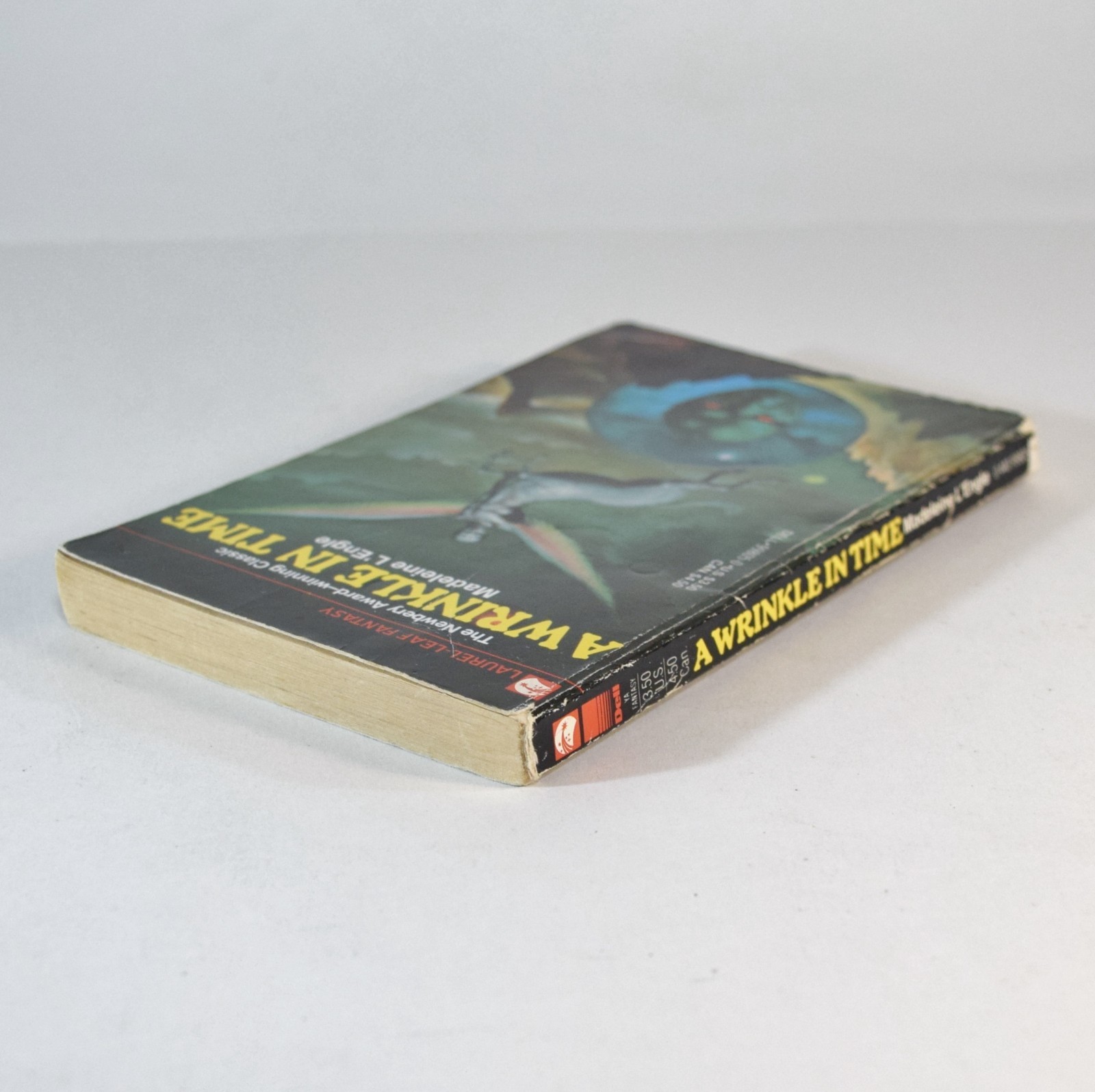 A Wrinkle in Time by Madeleine L&rsquo;Engle 1976 vintage paperback Stranger Things