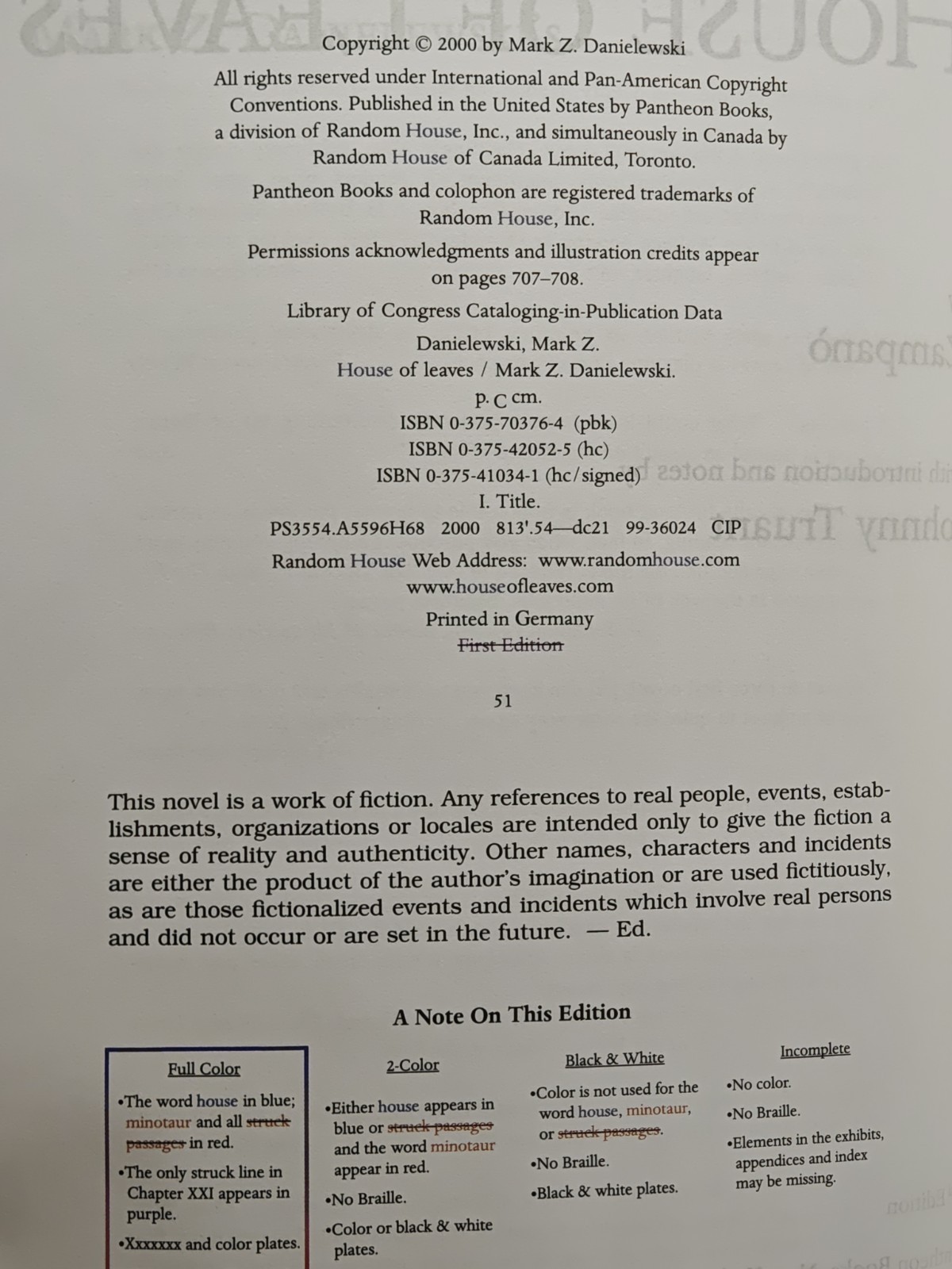 House of Leaves : The Remastered Full-Color Edition by Mark Z. Danielewski…