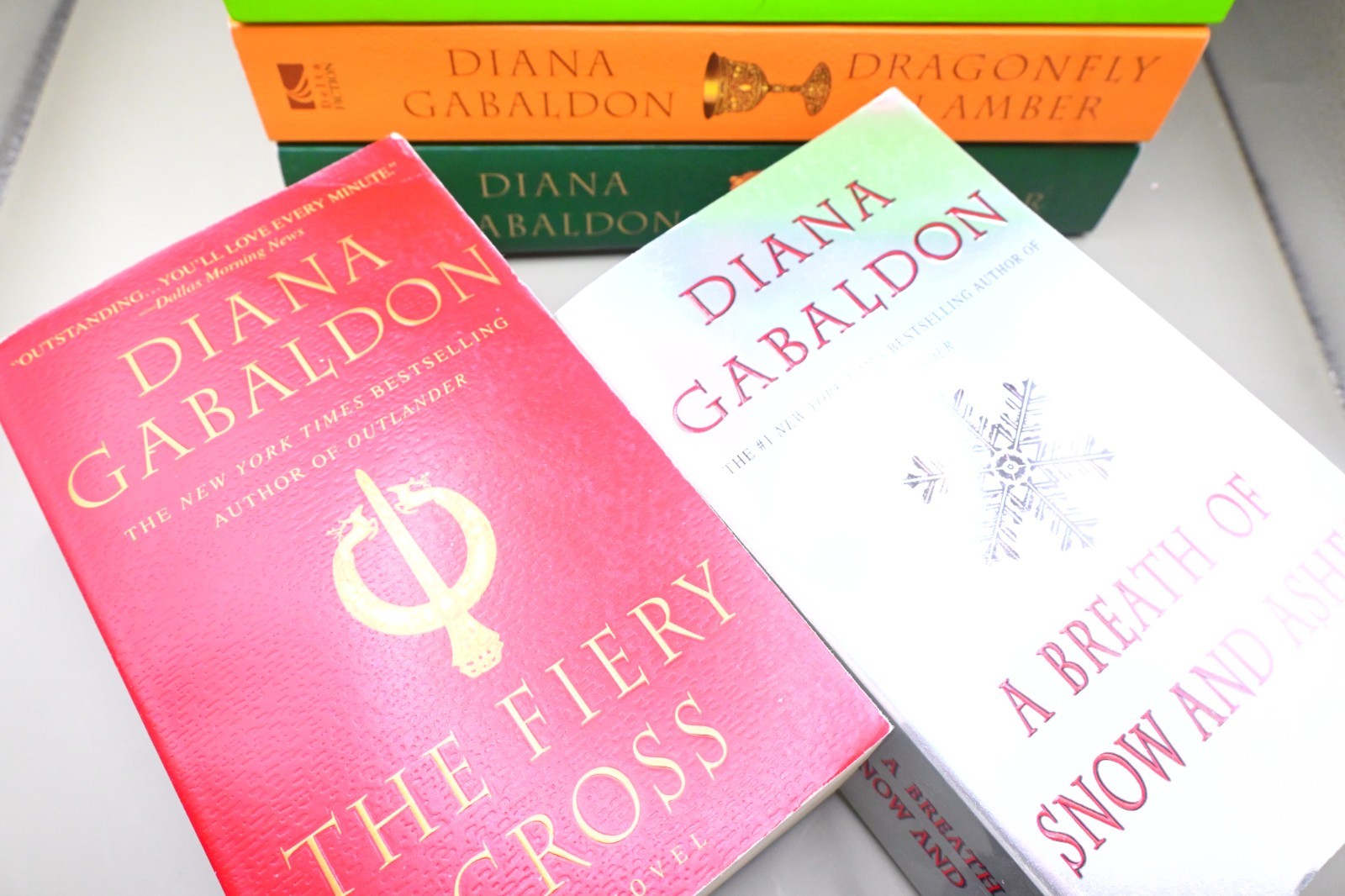 Diana Gabaldon Outlander Book Lot 8 HC PB Dragonfly Voyager Companion Set