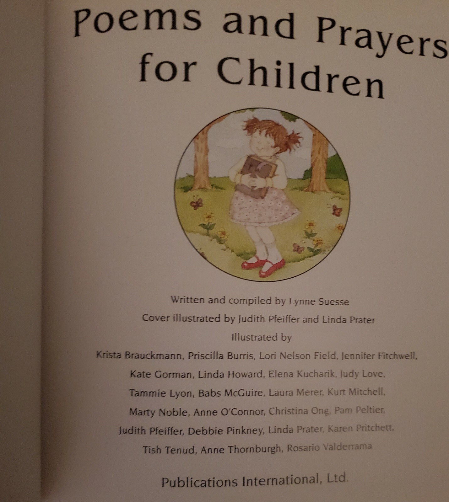 Poems and Prayers for Children by Lynne Suesse Illustrated Gold Edge Pages