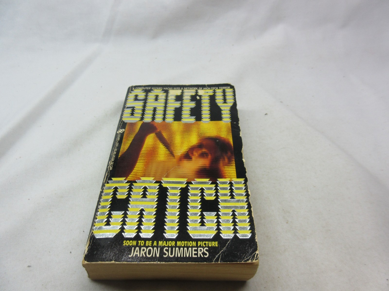 SAFETY CATCH 1985 JARON SUMMERS HIGH-TECH HORROR MOVIE TIE-IN Buy It Now OOP (M)