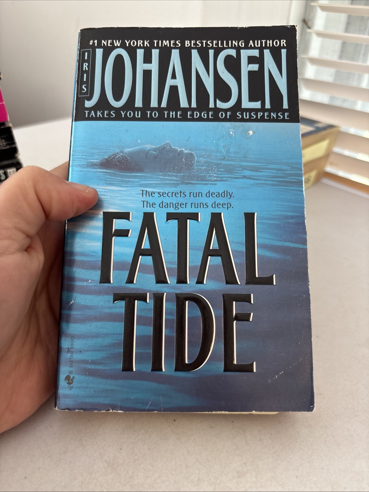 Lot of 10 – Iris Johansen – Dark Summer, Deadlock and More – Free Shipping