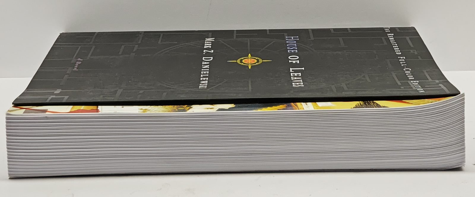 House of Leaves : The Remastered Full-Color Edition by Mark Z. Danielewski…