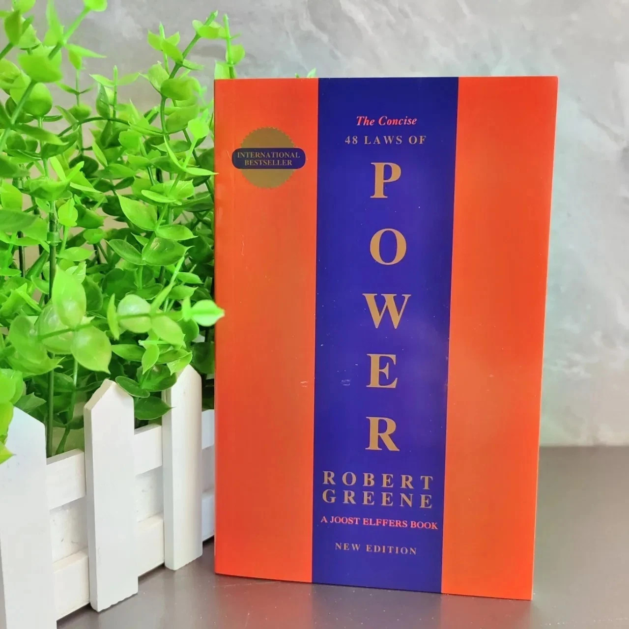 The 48 Laws of Power – Paperback By Greene, Robert – VERY GOOD