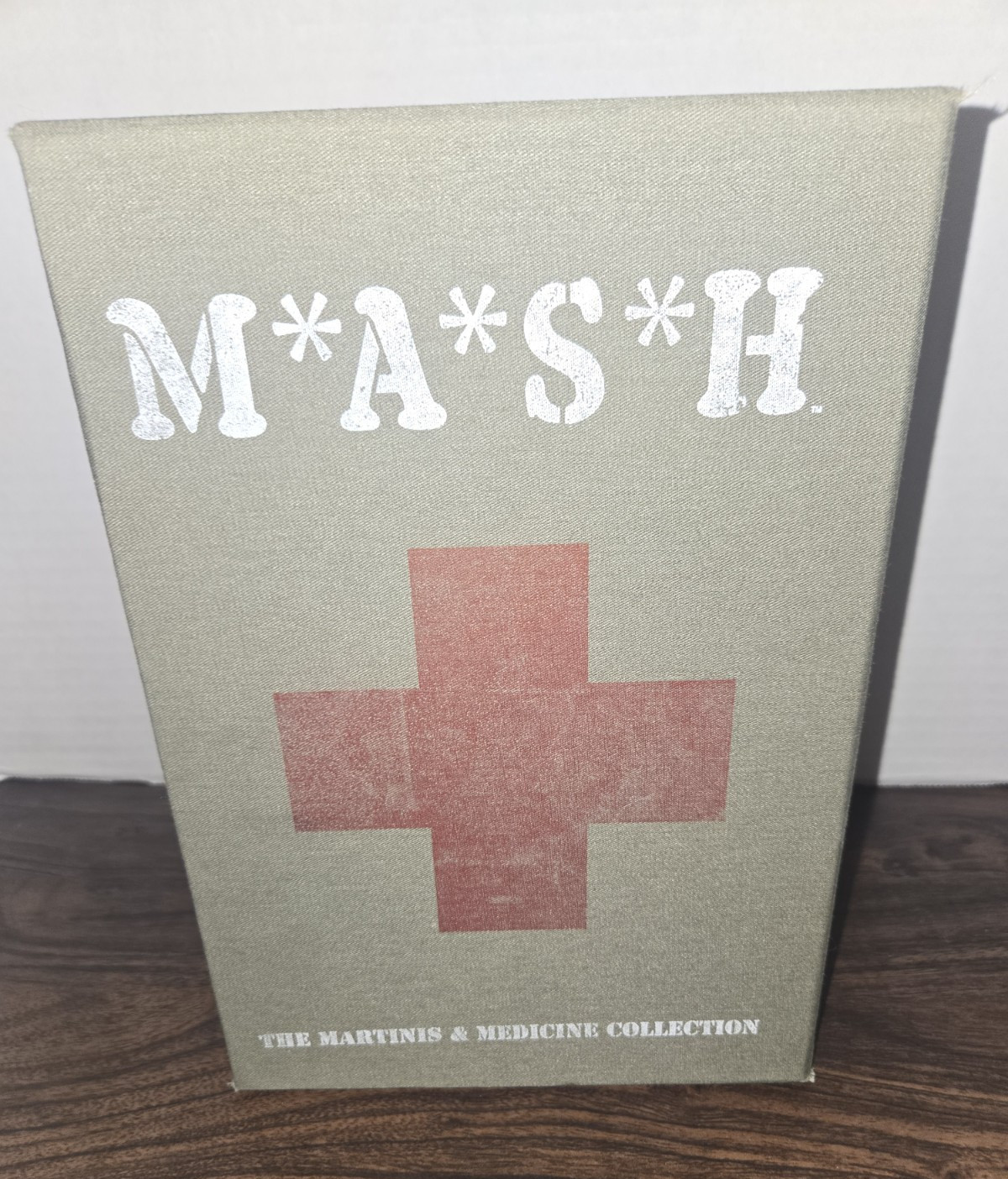 M*A*S*H Martinis & Medicine Collection DVD Box Set Collector&rsquo;s Edition