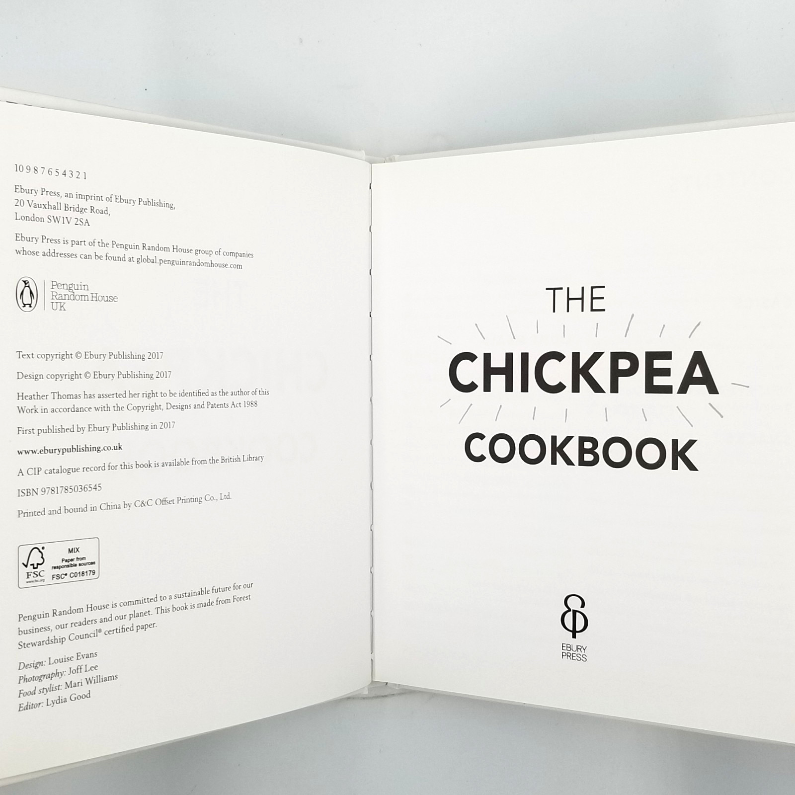 The Chickpea Cookbook by Heather Thomas – 2017 Ebury Press, London – Like New