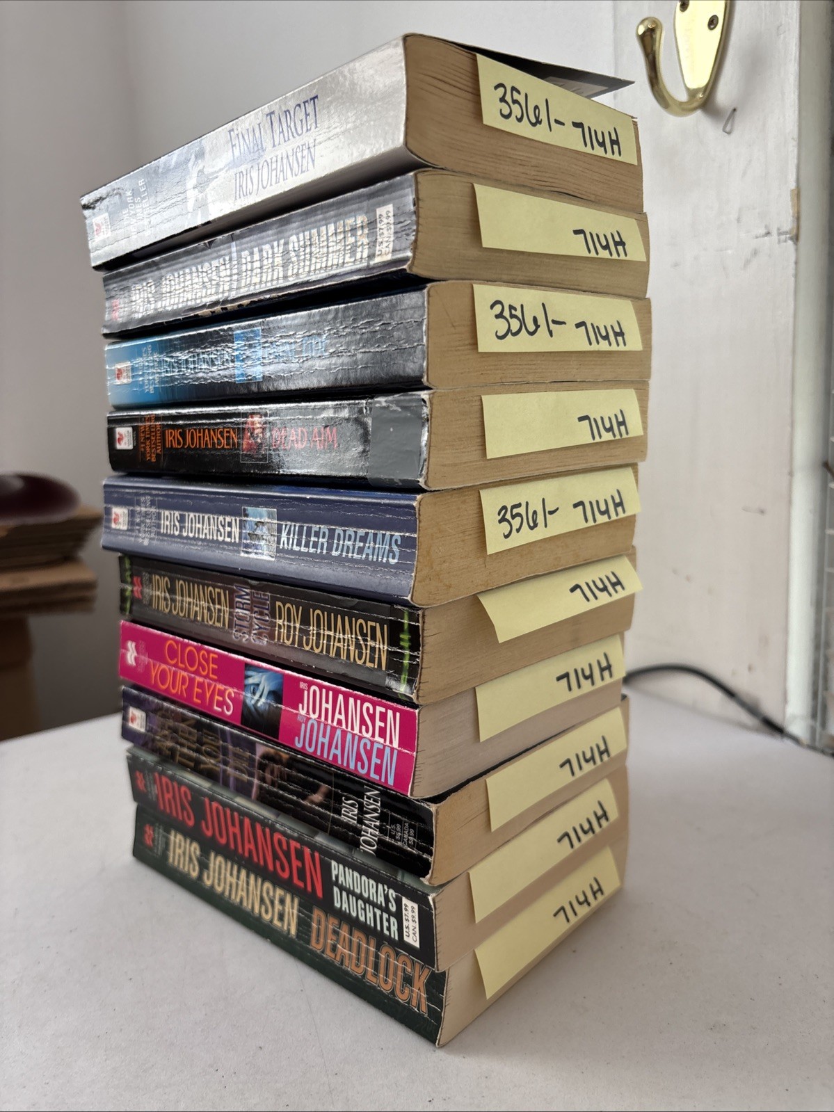 Lot of 10 – Iris Johansen – Dark Summer, Deadlock and More – Free Shipping
