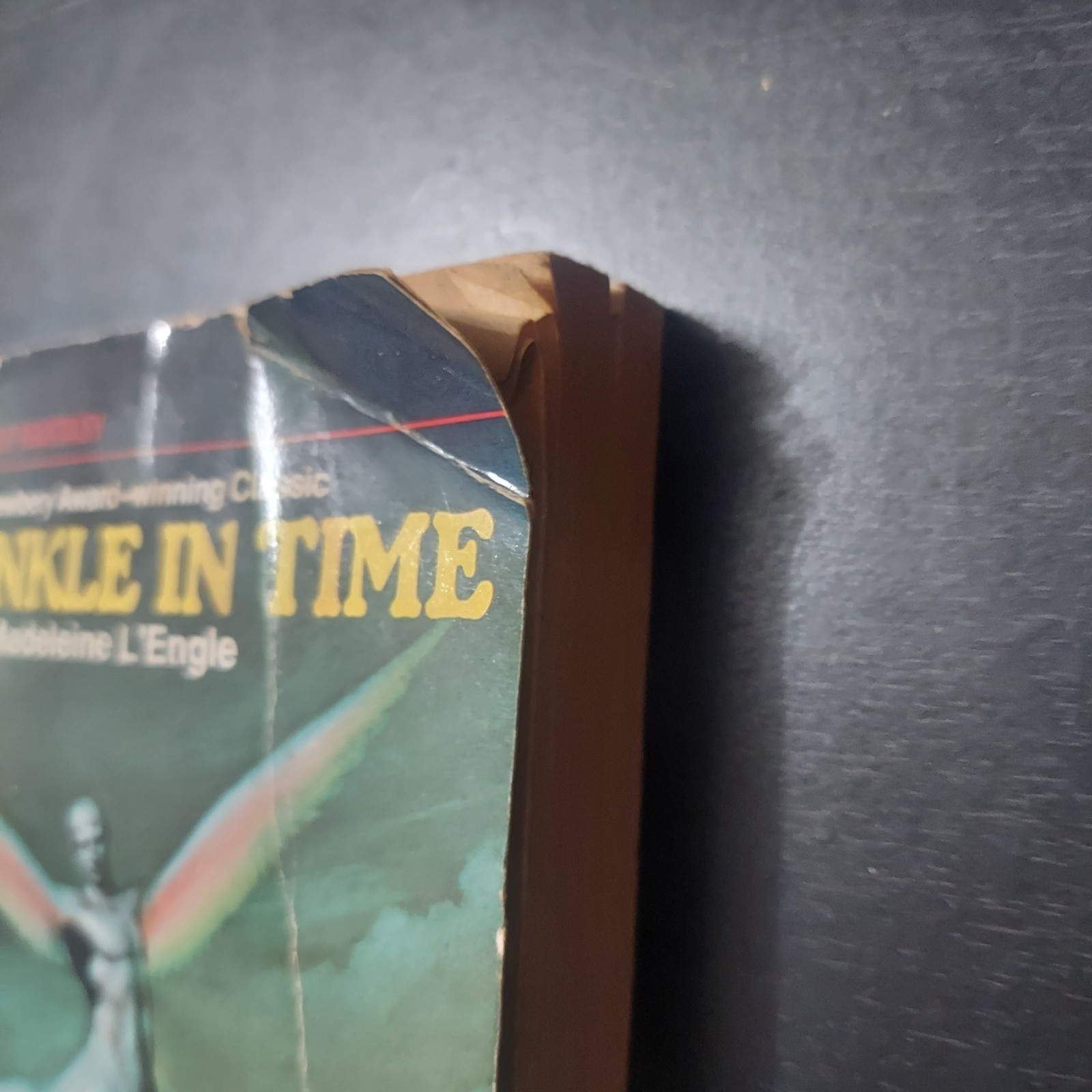 DAMAGED Wrinkle in Time Madeleine L&rsquo;Engle 1976 Dell Laurel Leaf STRANGER THINGS