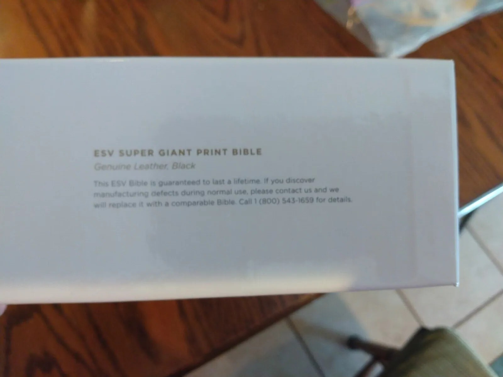 ESV SUPER GIANT Print Bible Black genuine leather ©2001~ 17 point font