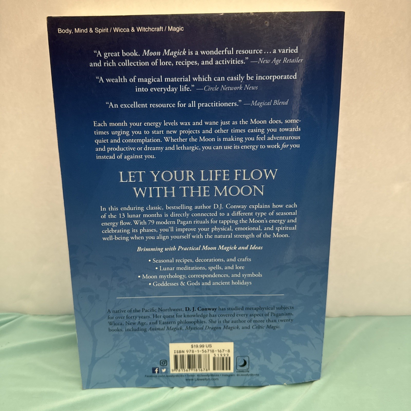 Moon Magick: Myth & Magic, Crafts & Recipes, Rituals & Spells (Llewellyn&rsquo;s P…