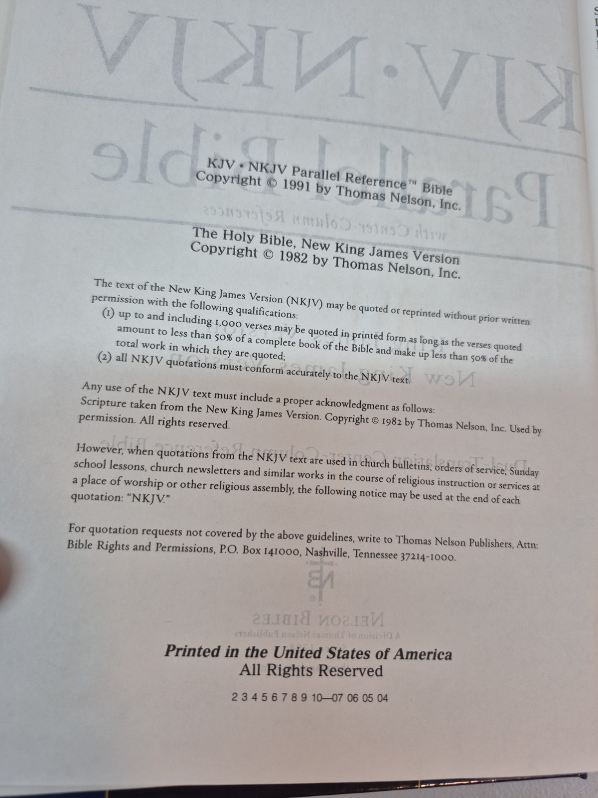 Nelson&rsquo;s KJV/NKJV Parallel Bible with Center-Column References 1st Pages Removed