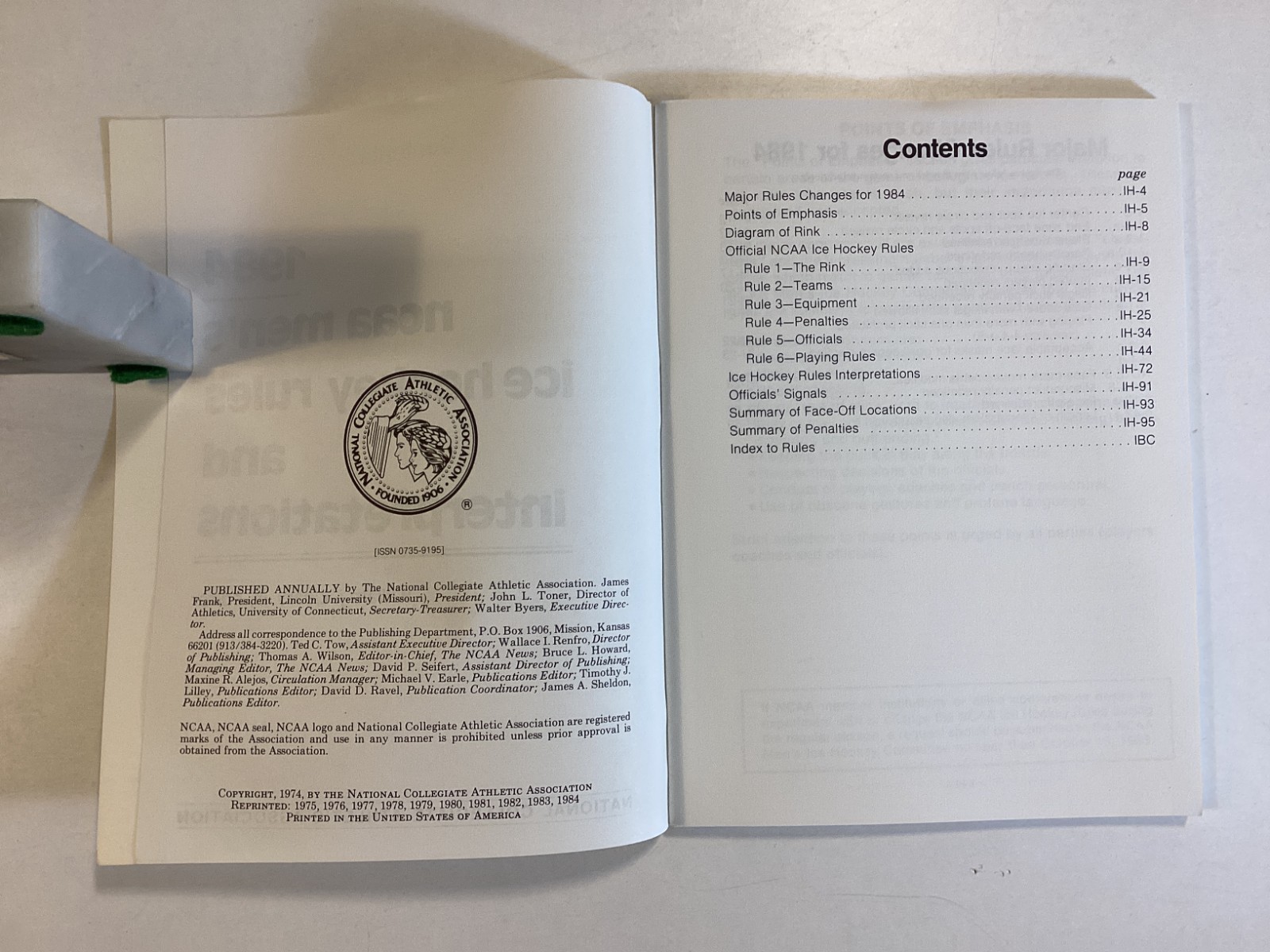 1984 NCAA Men&rsquo;s Ice Hockey Rules and Interpretations – 97 Pages – Free Shipping