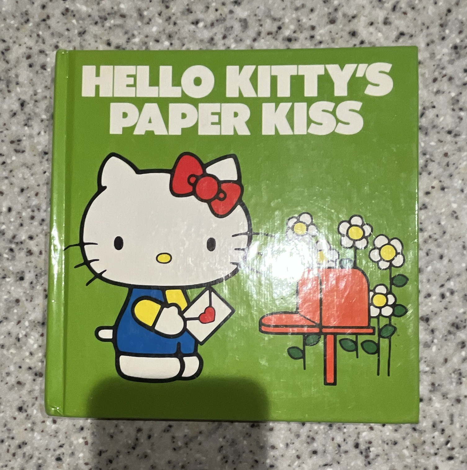 Hello Kitty&rsquo;s Paper Kiss Hardcover Random House Illustrated 1982
