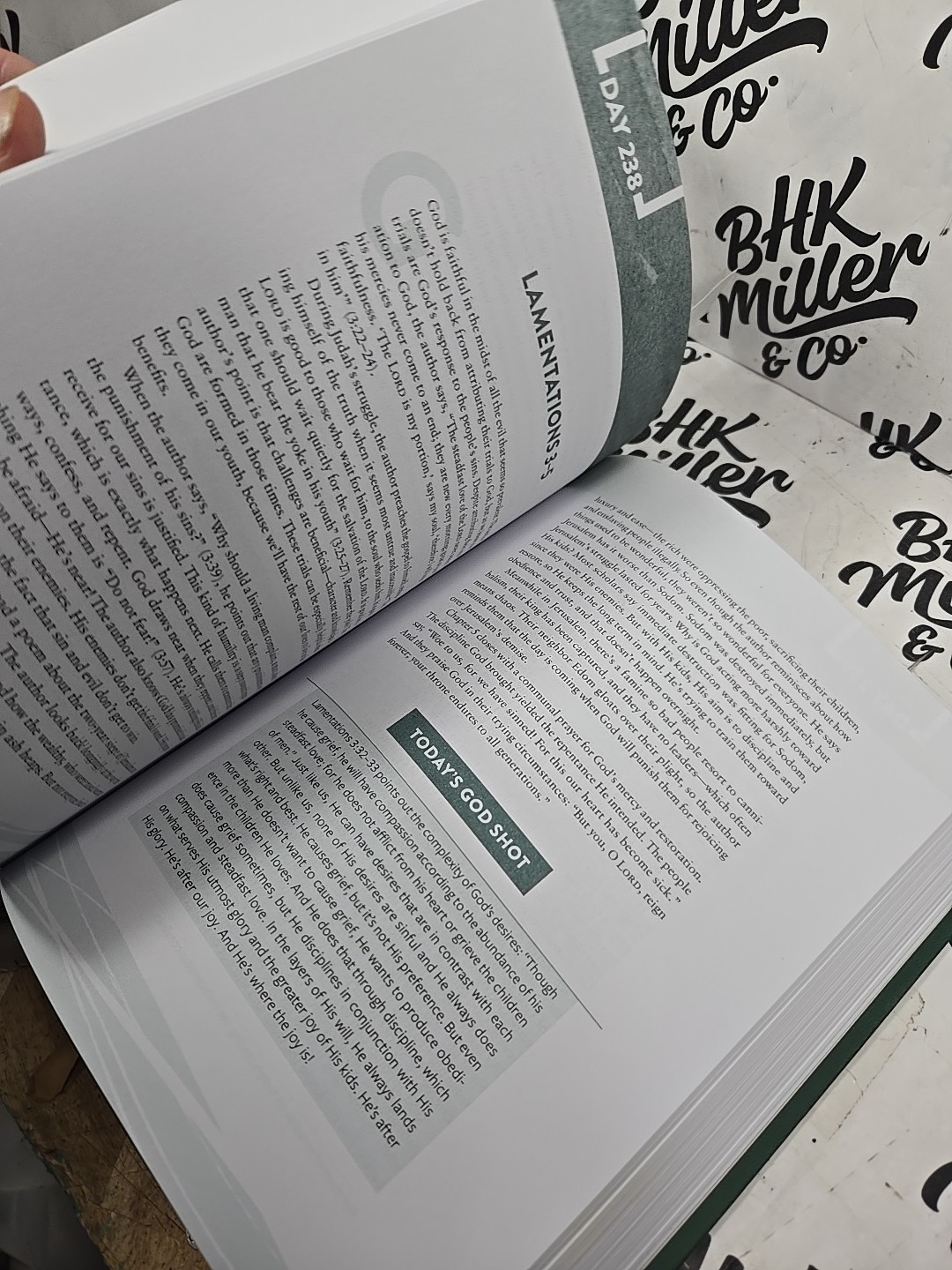 Bible Recap Deluxe Edition Forest Green Imitation Leather Tara-Leigh Cobble