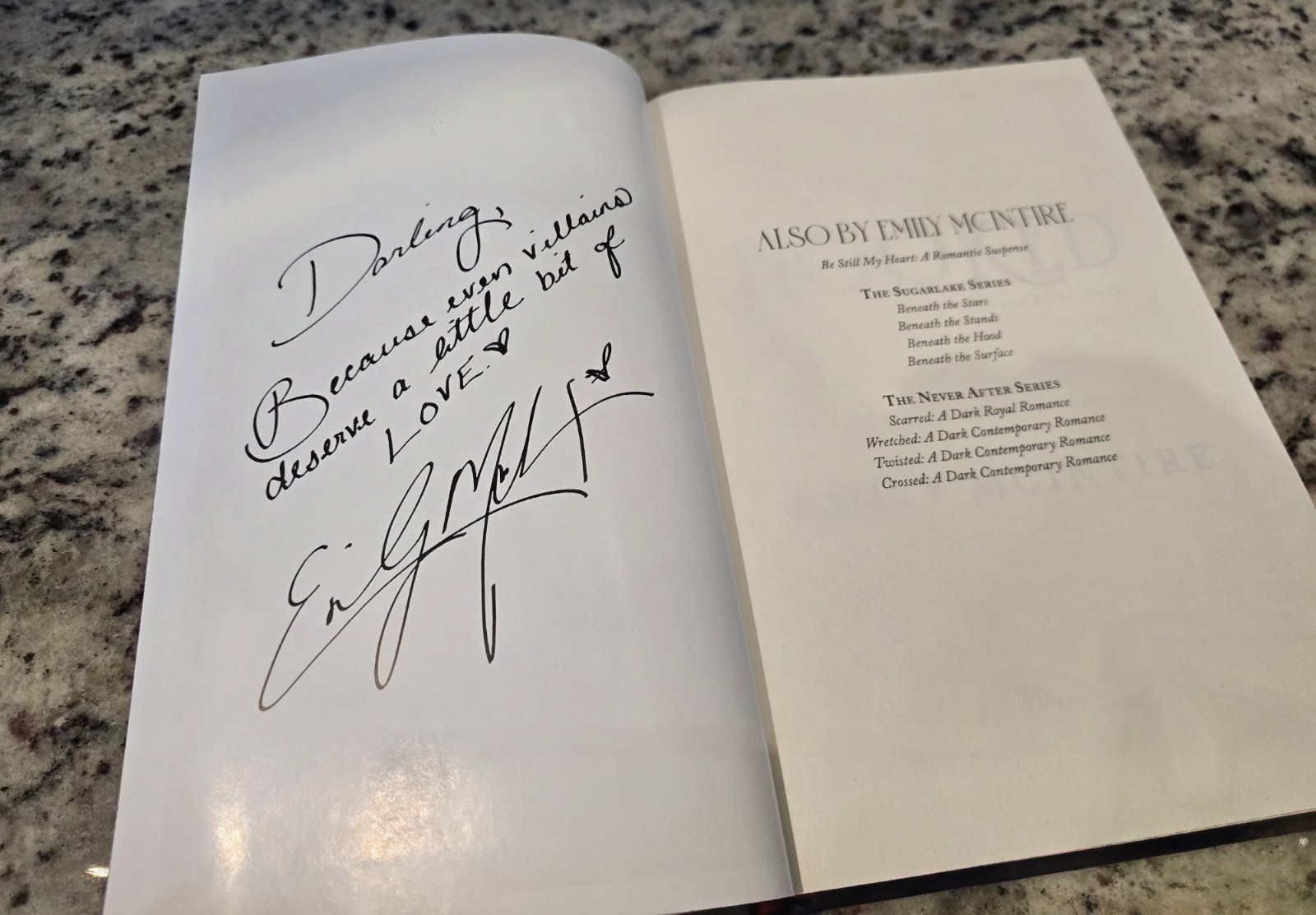 Emily McIntire HOOKED Collector&rsquo;s Edition— Hardcover 2024 — Never After Series