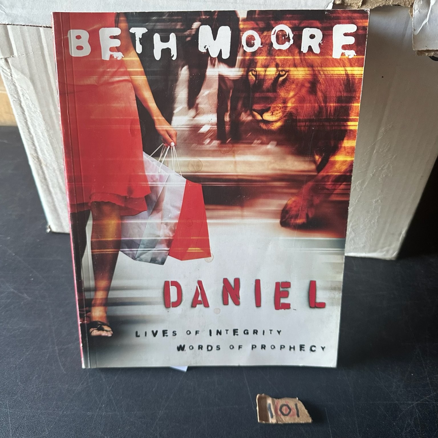 Daniel Beth Moore 2006 Bible Study Guide Workbook LifeWay Press