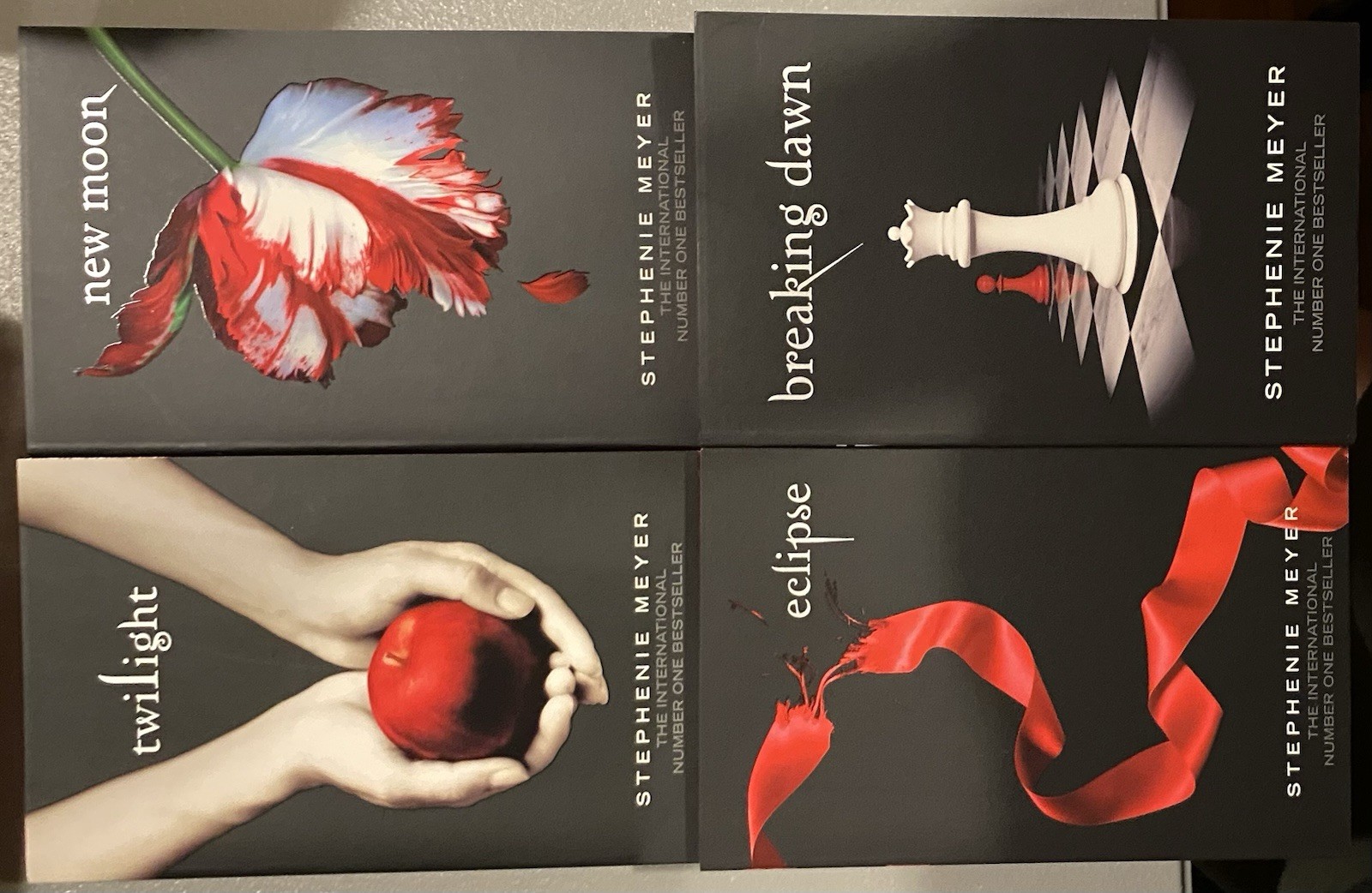 NEW RARE UK RED PAGES Twilight Saga Set Stephenie Meyer Collector&rsquo;s Ed Paperback