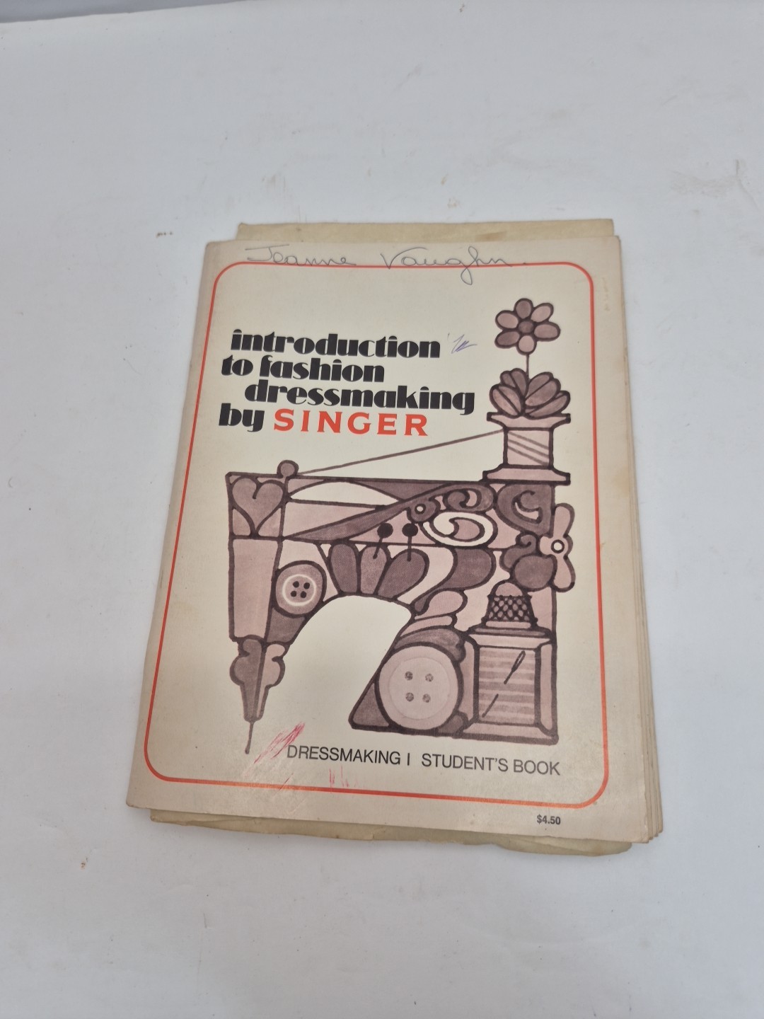 Introduction to Fashion Dressmaking by Singer Student&rsquo;s Book I (1971) 80 Pages