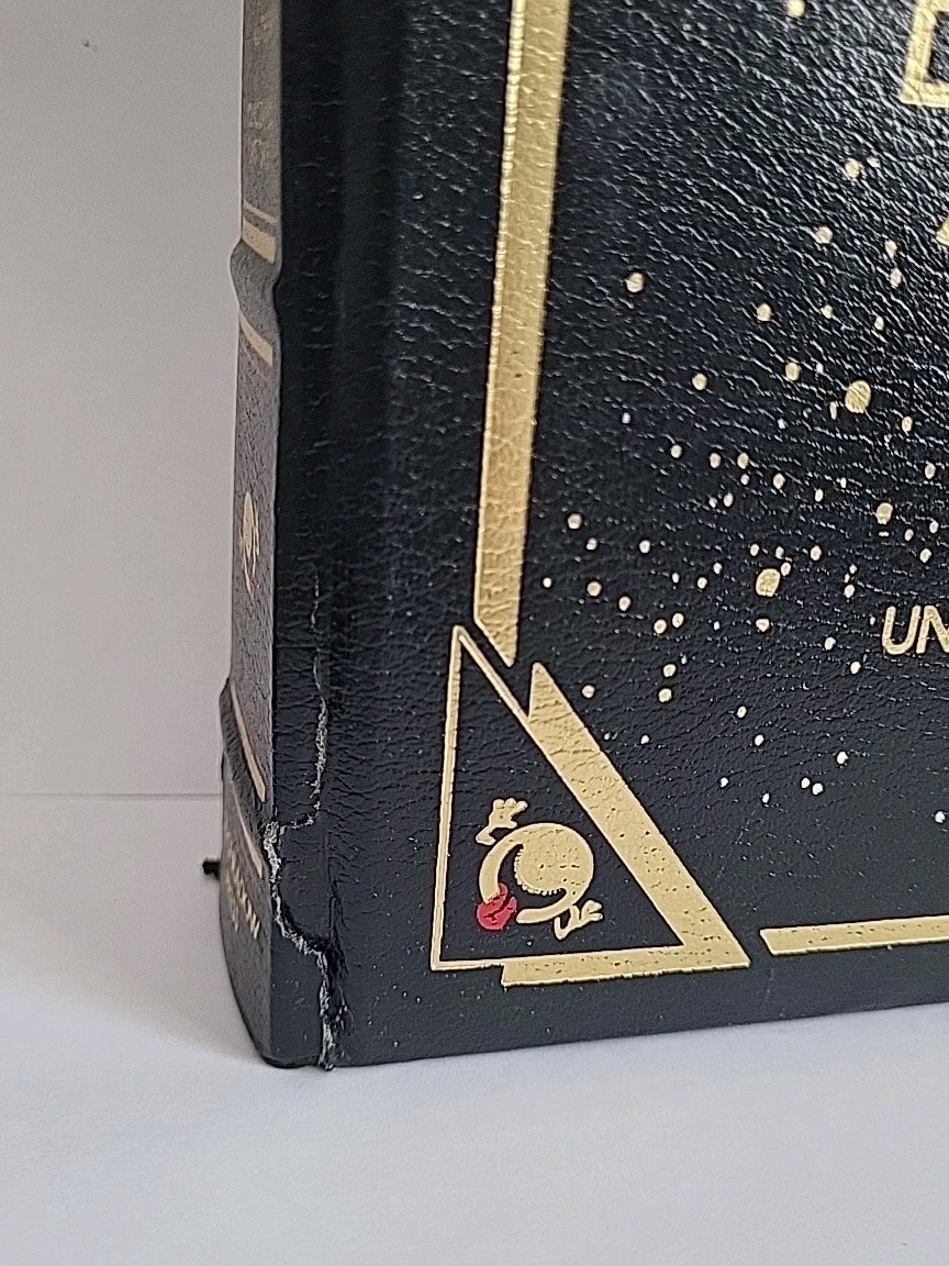 The More Than Complete Hitchhiker&rsquo;s Guide Douglas Adams 1987 Leather bonding