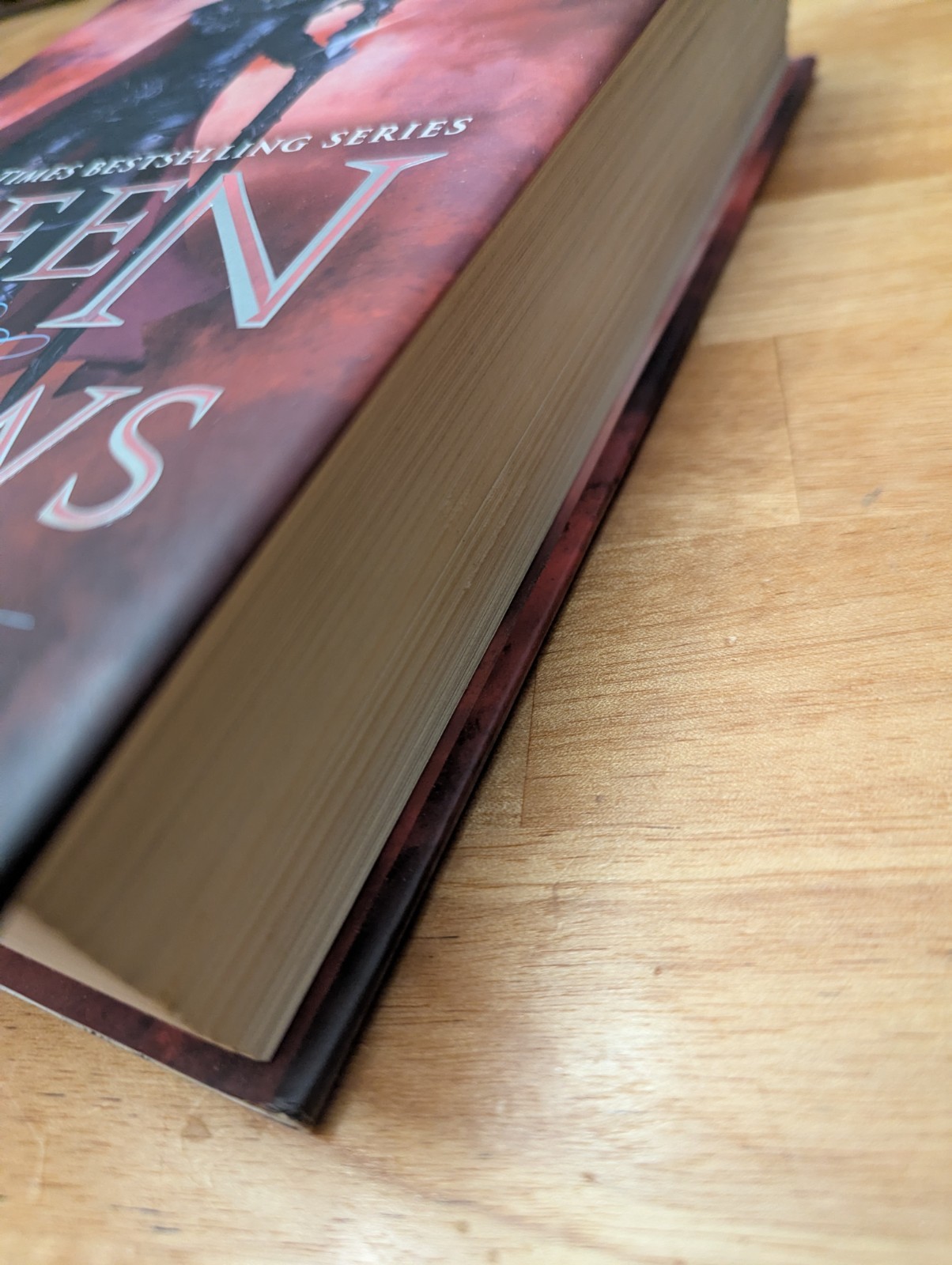 Queen of Shadows by Sarah J. Maas (2015, Hardcover)