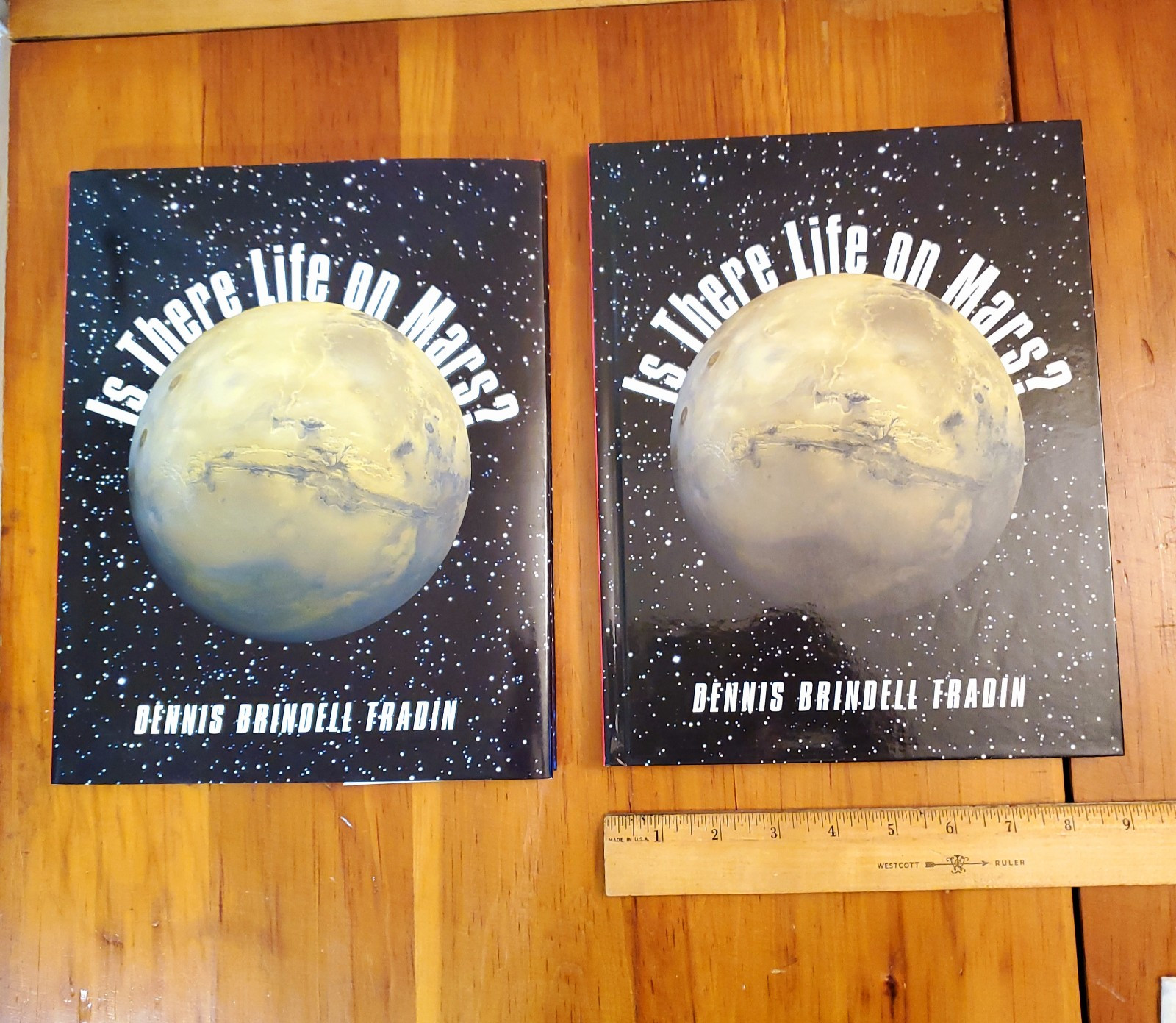 NEW Is There Life on Mars? Fradin Large 9×11.5&Prime; Hardcover In Matching Jacket