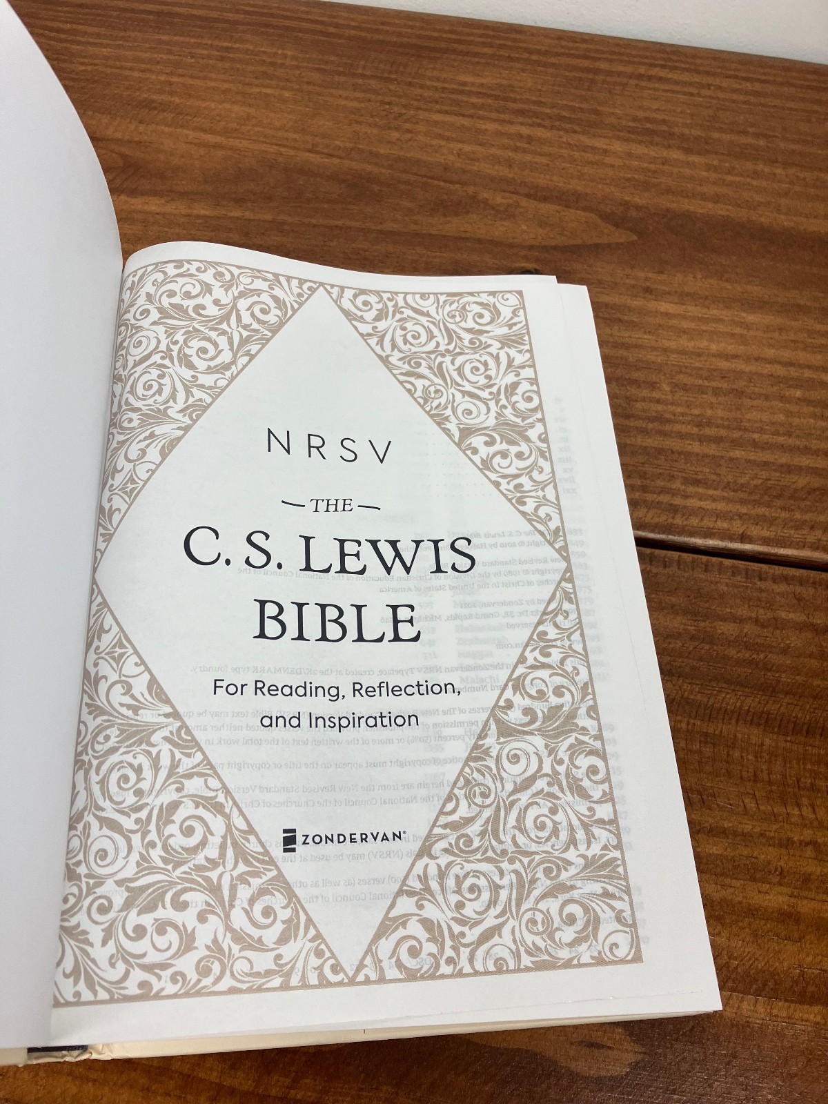 NRSV C. S. Lewis Bible Comfort Print Reading Reflection Inspiration Hardcover