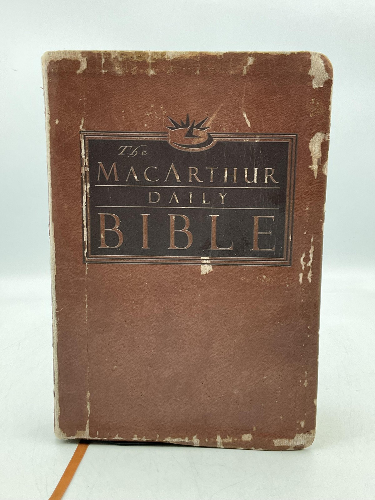 The MacArthur Daily Bible John F MacArthur Jr Thomas Nelson 2003 Softcover Brown