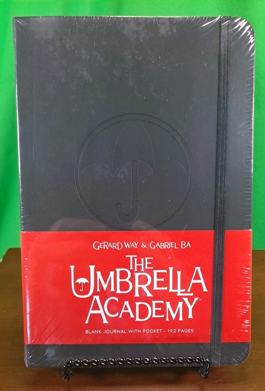 New « The Umbrella Academy » Blank Leather Bound Journal with Pocket 192 Pages