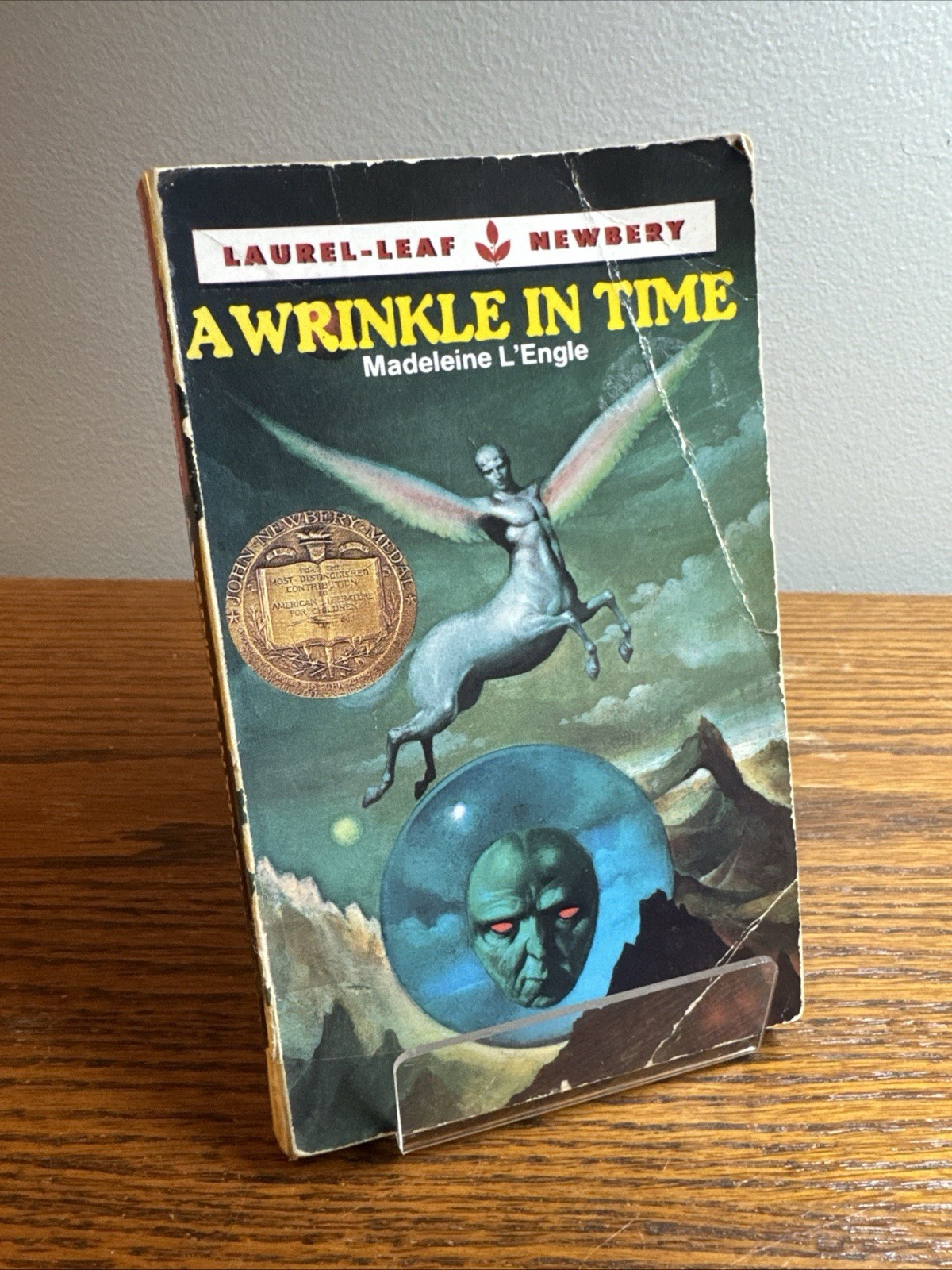 A Wrinkle in Time by Madeleine L&rsquo;Engle 1976 PB Dell Laurel Leaf STRANGER THINGS