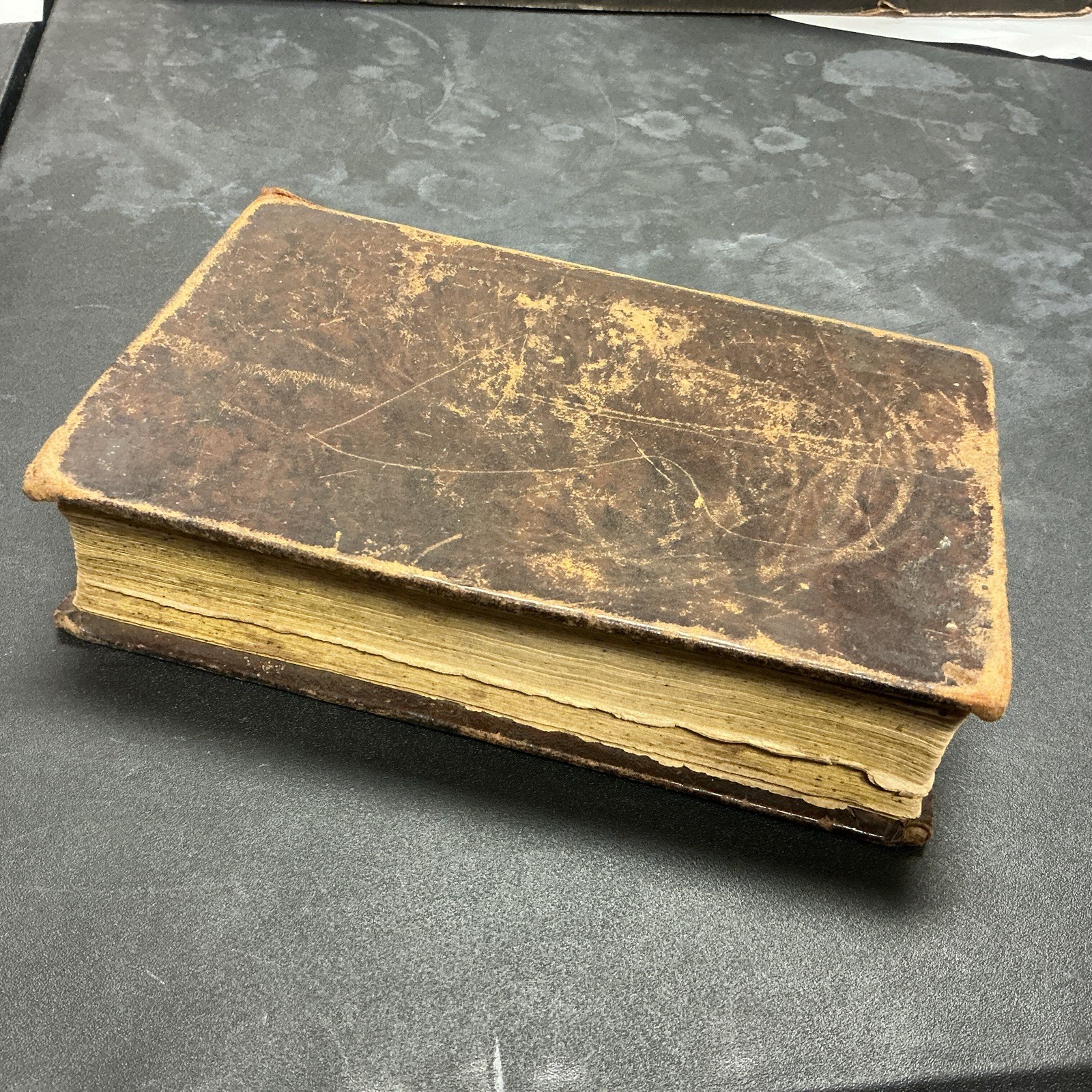 Amos Blanchard « Book of Martyrs » HC leather bound 1831 512 pages