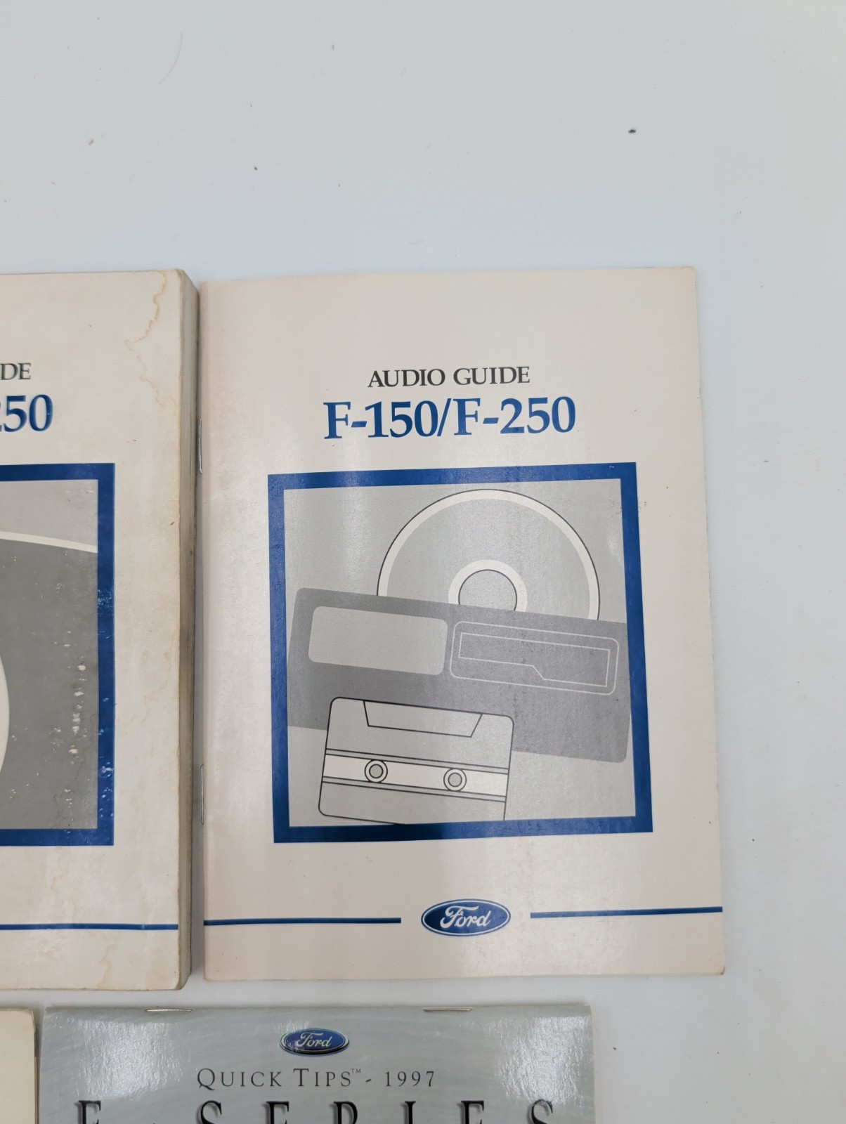 1997 FORD F150 F250 OWNERS MANUAL WITH QUICK TIPS & CASE