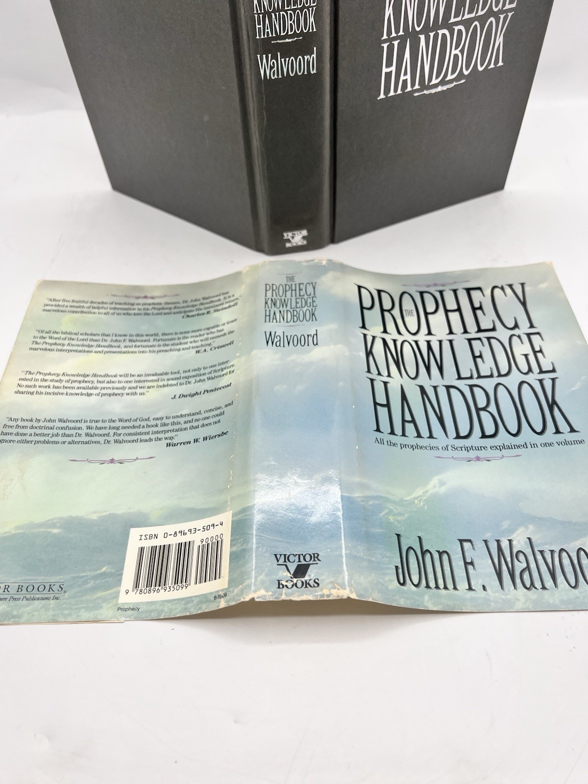 The Prophecy Knowledge Handbook John Walvoord 1990 Victor Books HC 5th Printing