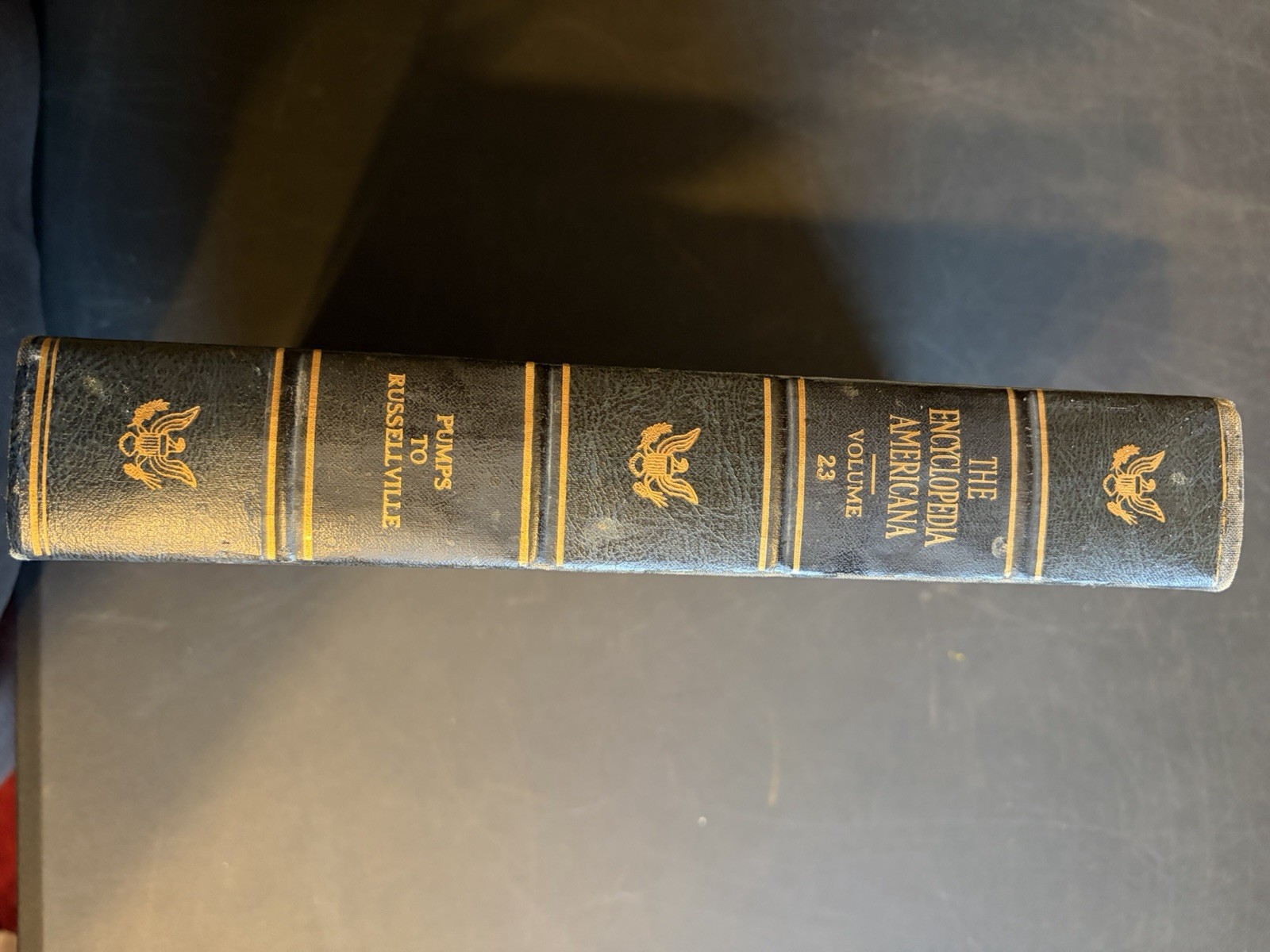 (BK1) Used Book: 1961 Encyclopedia Americana Volume 23 « Pumps to Russellville »
