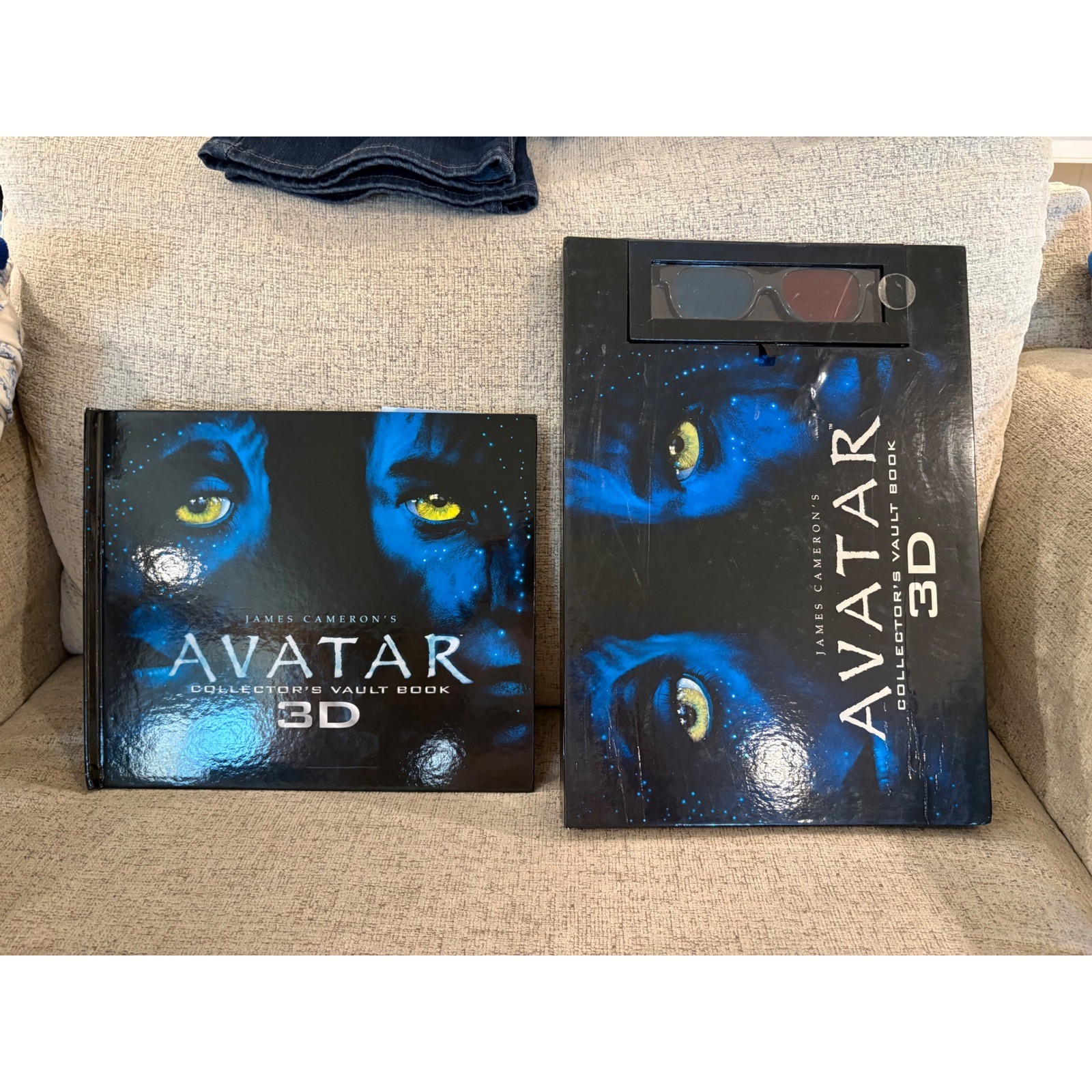 James Cameron&rsquo;s Avatar Collector&rsquo;s Vault Book 3D with Glasses Whitman Publishing