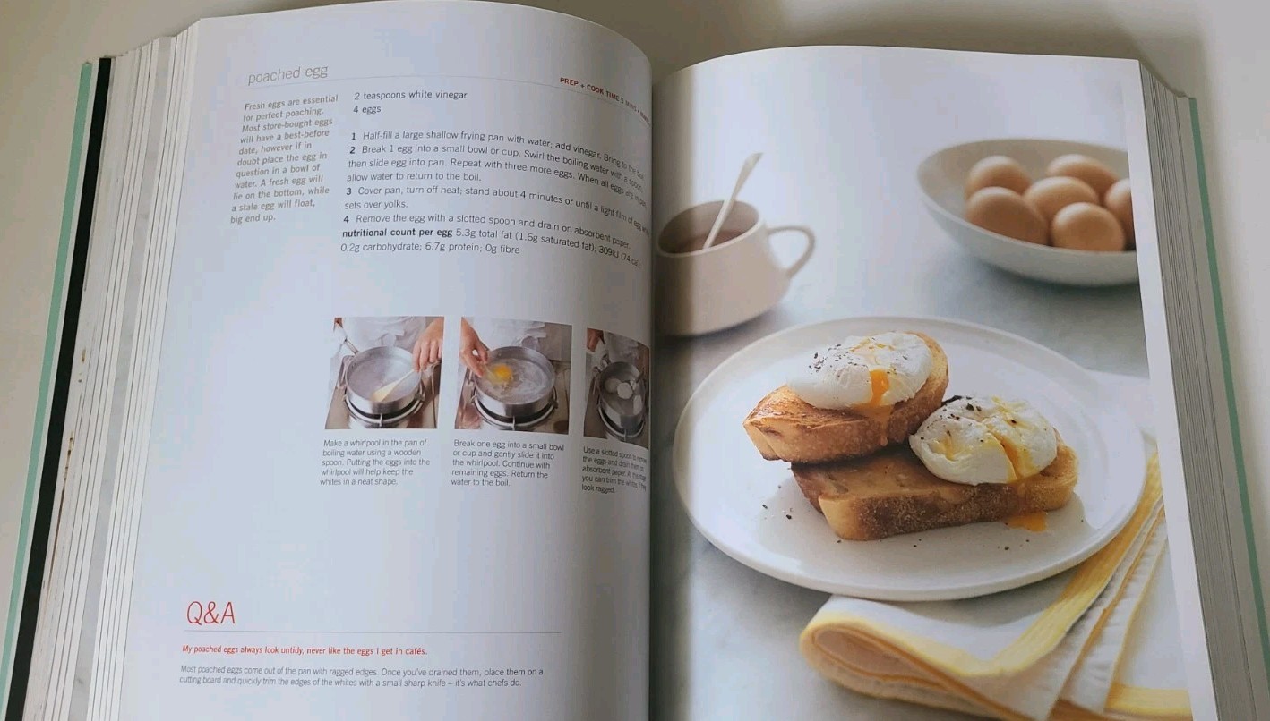 The AWW Cooking School Australian Women&rsquo;s Weekly Learn To Cook 688 Pages 2012