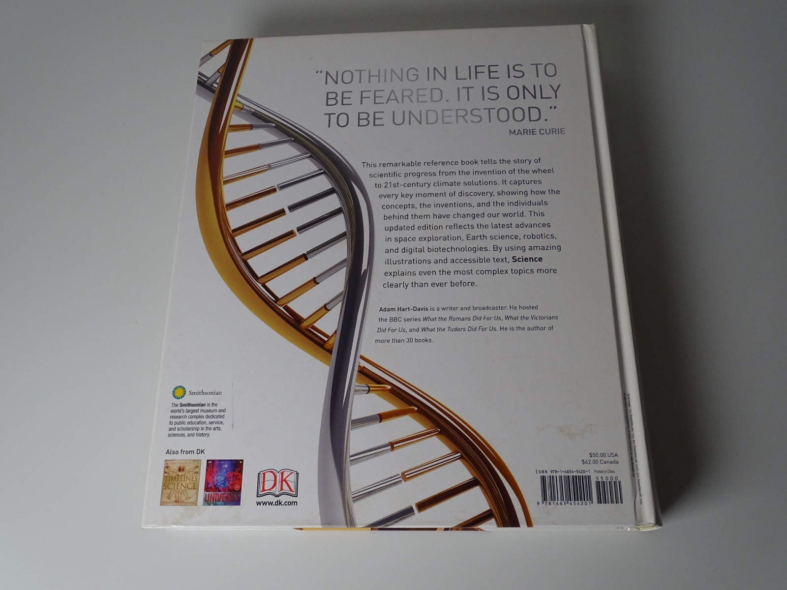 « Science: The Definitive Visual Guide / 512 Pages / Published In 2016