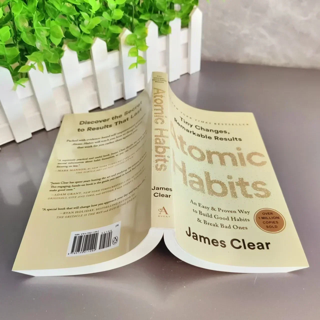 Atomic Habits A Simple Way to Build Good SHIPPING & HANDLING TIME IS 15-20 DAYS
