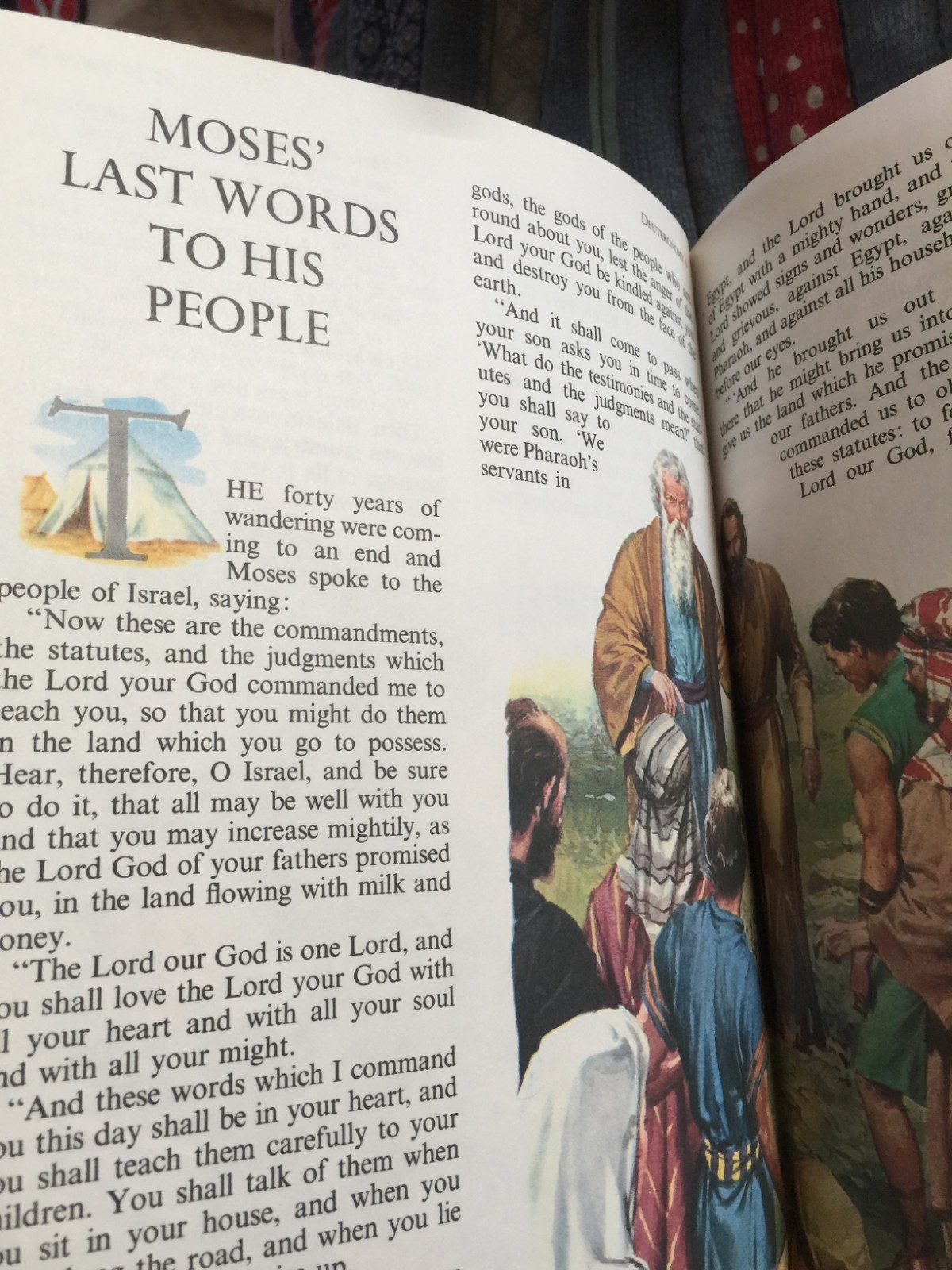 The Golden Children&rsquo;s Bible: A Full-Color Bible for Kids Hardcover 512 Pages
