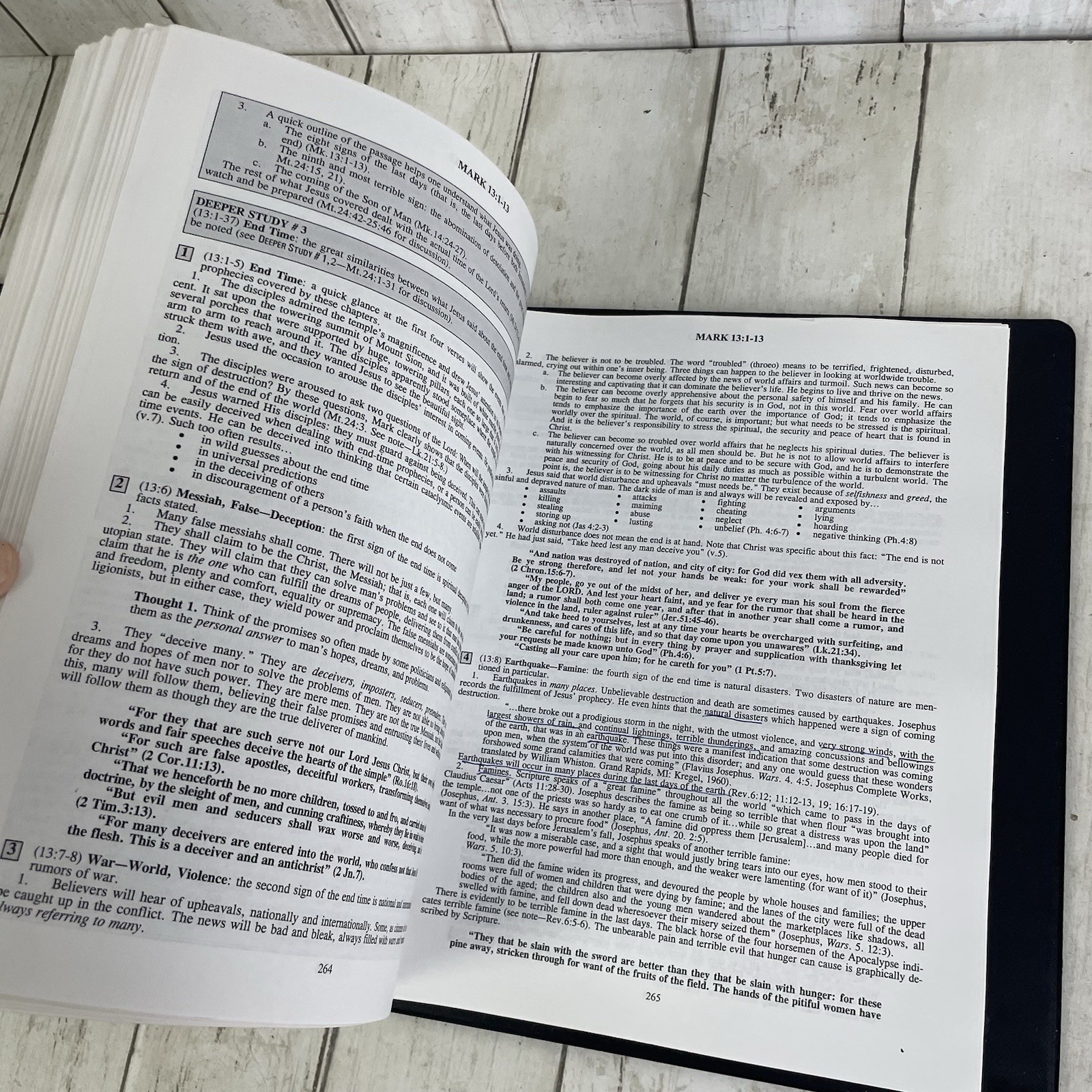Preacher&rsquo;s Outline & Sermon Bible KJV 3-Ring Binder – Mark Volume 3